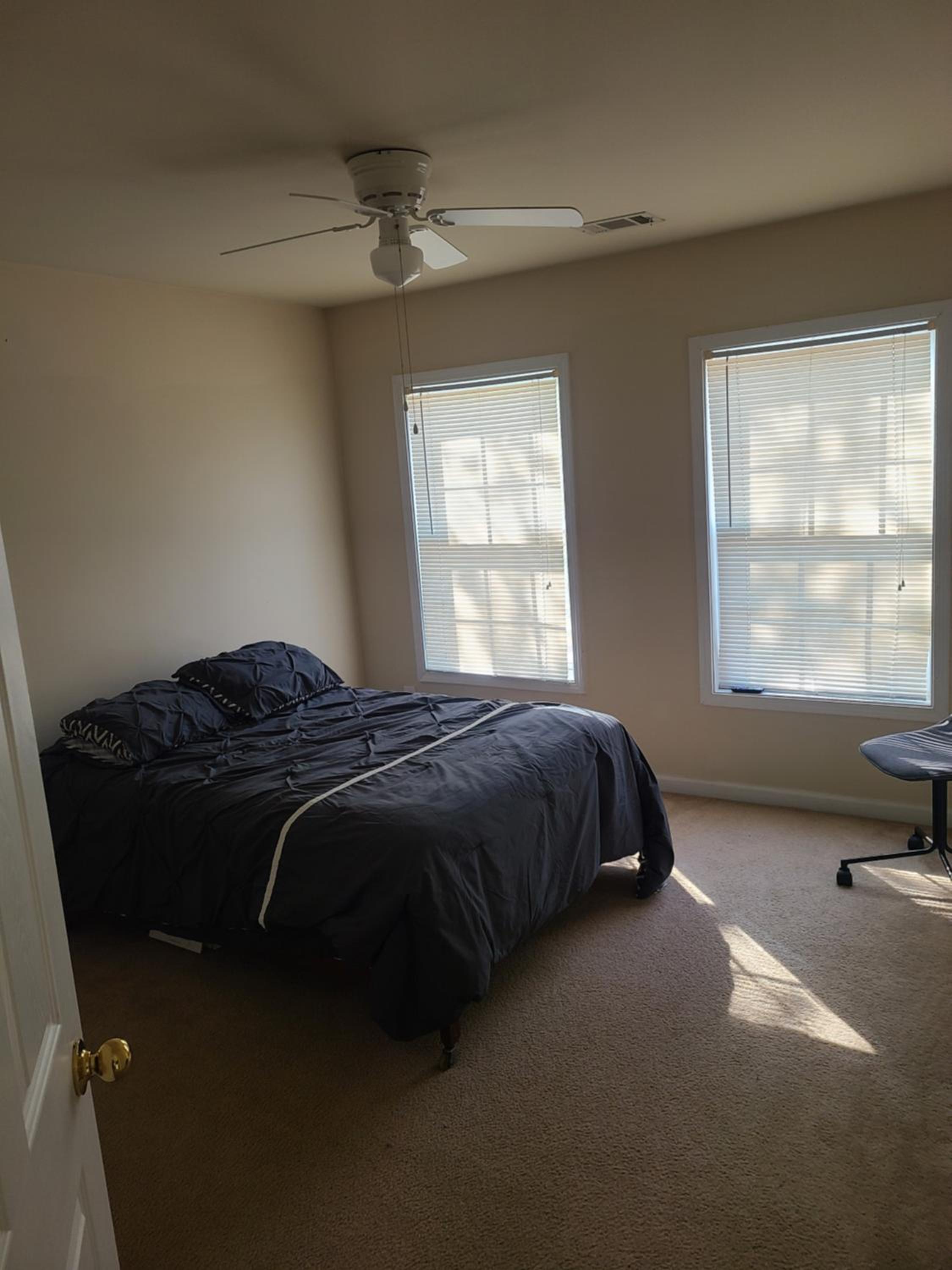 Queen Room photo 1