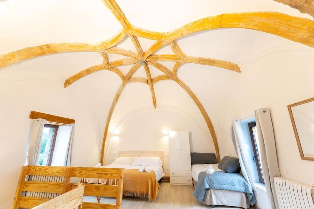 Two-Bedroom House photo 3