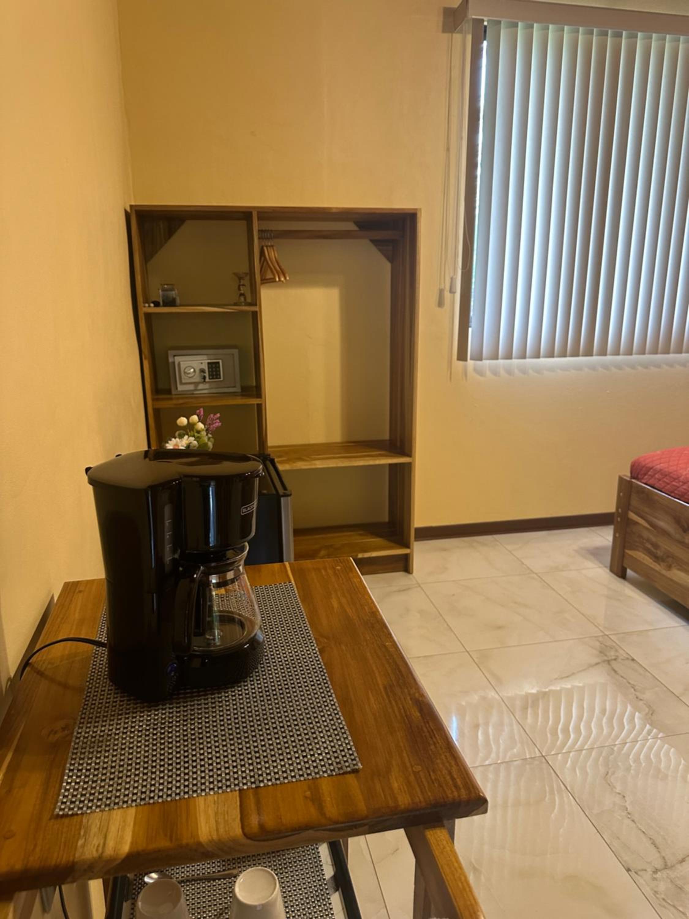 Standard King Room photo 2