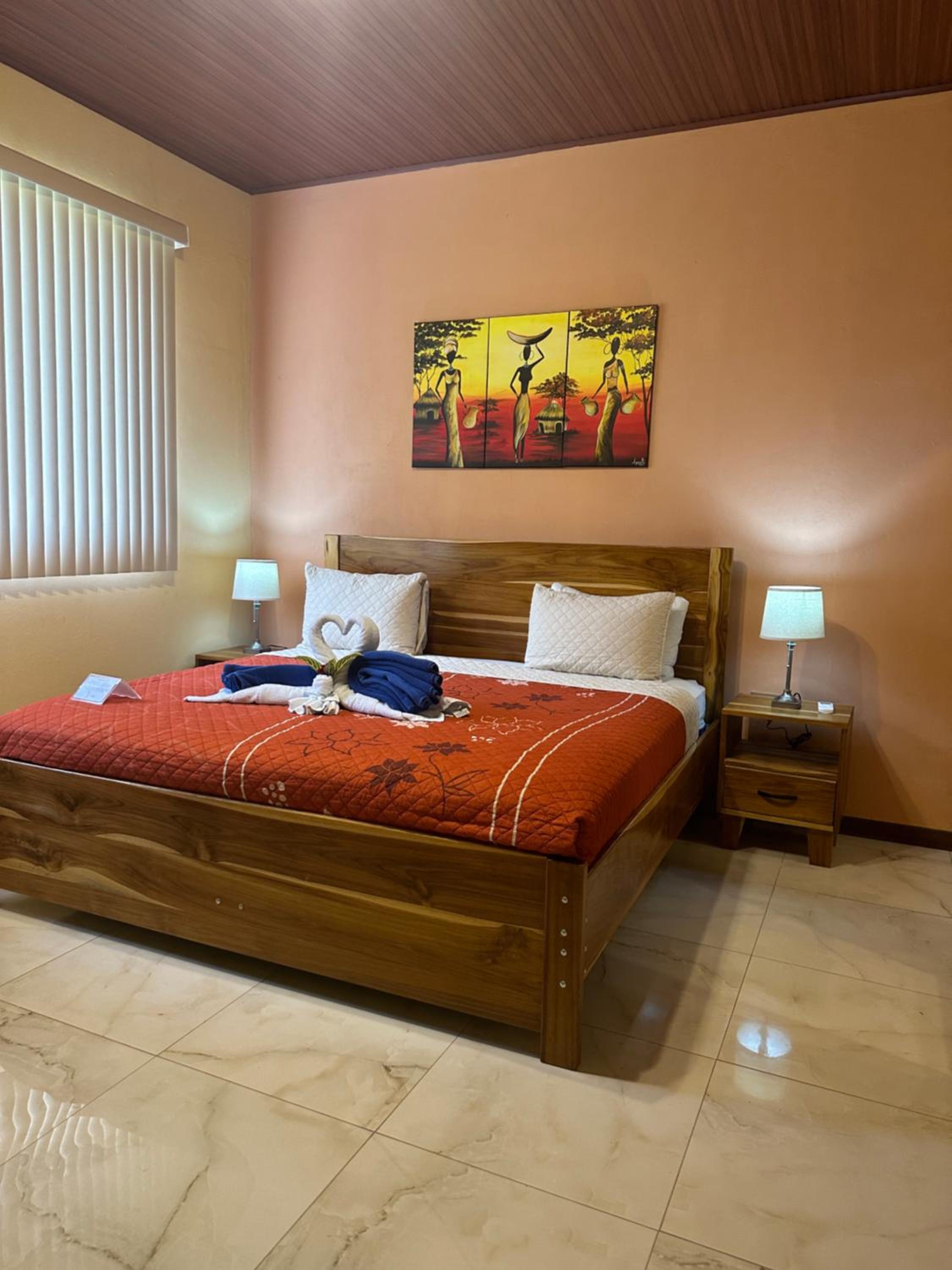 Standard King Room photo 3