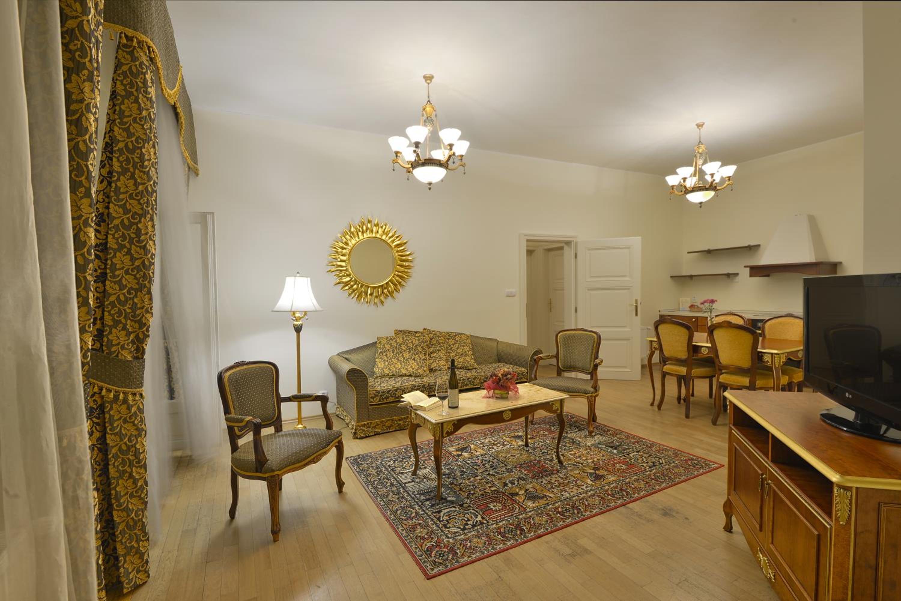 Apartment with Balcony - Photo 1