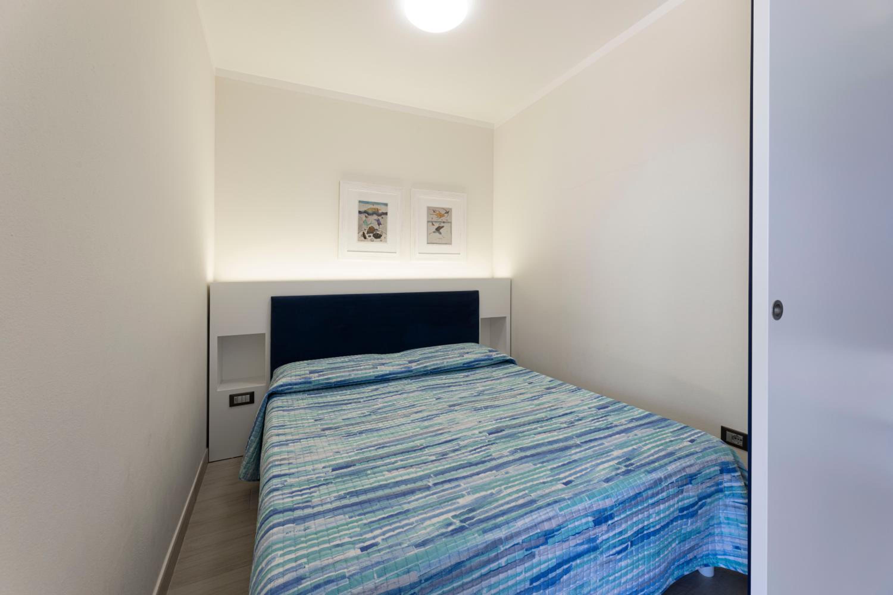 One-Bedroom Apartment photo 3