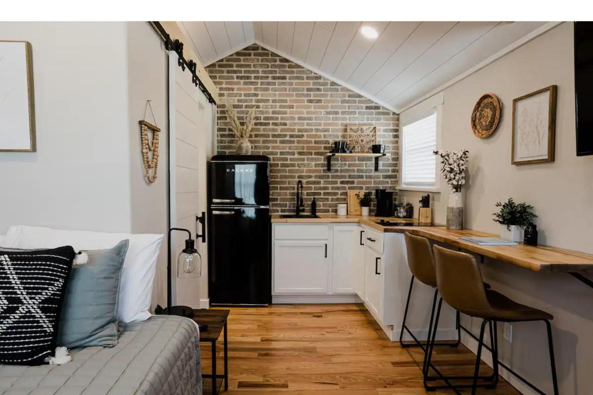 One-Bedroom House photo 2