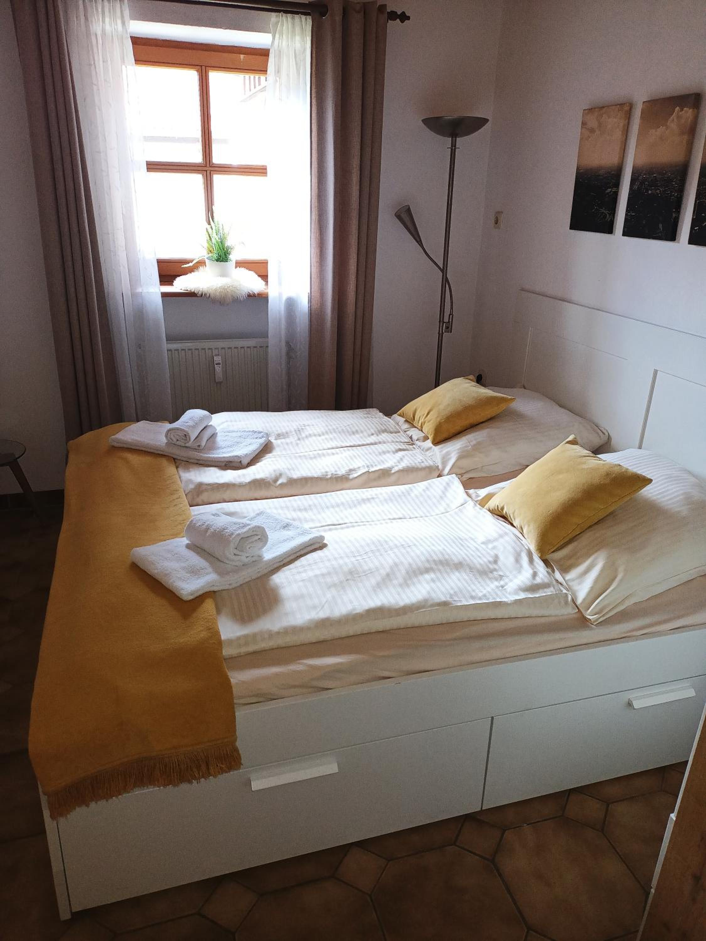 One-Bedroom Apartment photo 1