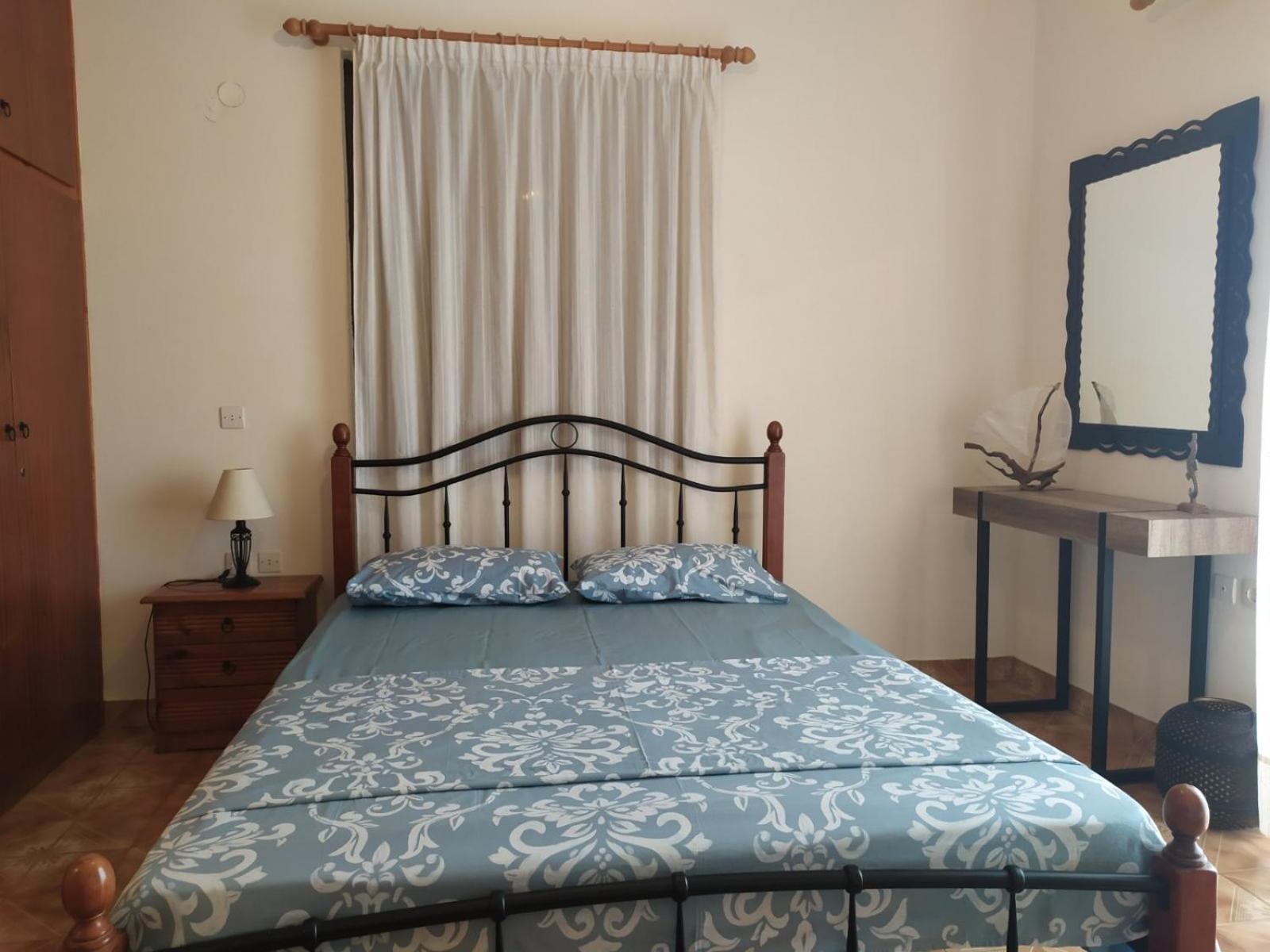 One-Bedroom Apartment - Photo 13