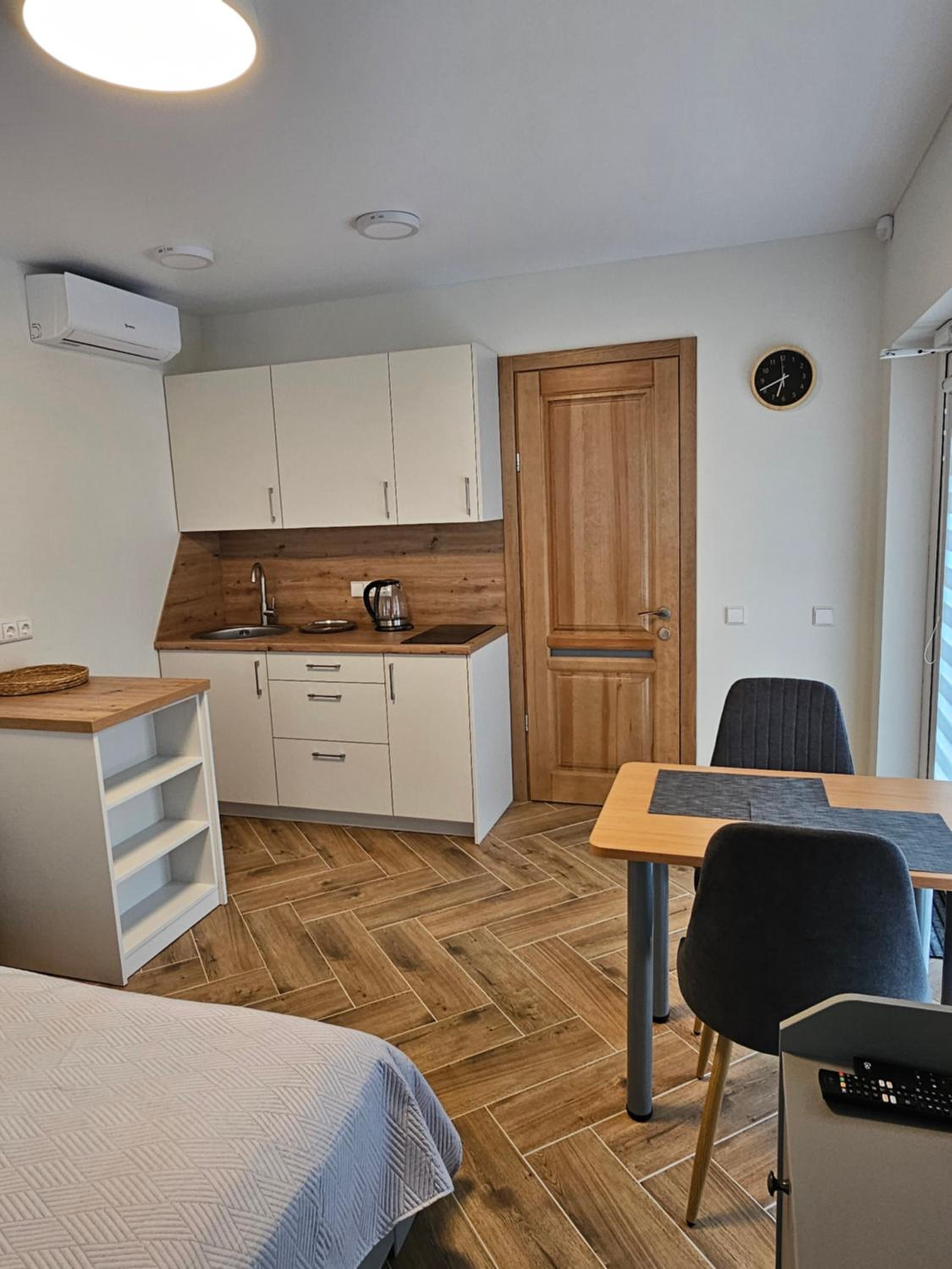 Apartment with Terrace photo 3