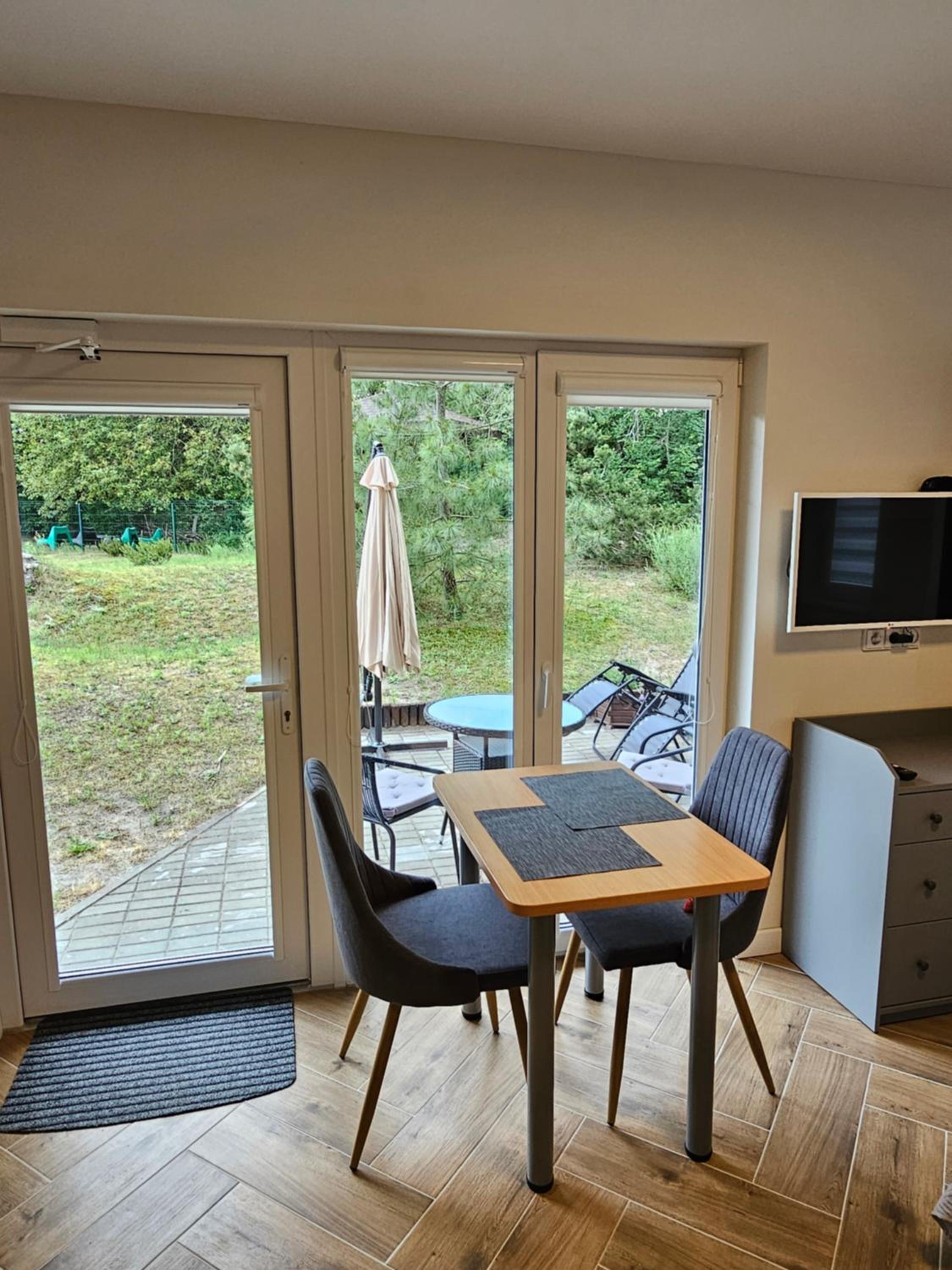 Apartment with Terrace photo 2