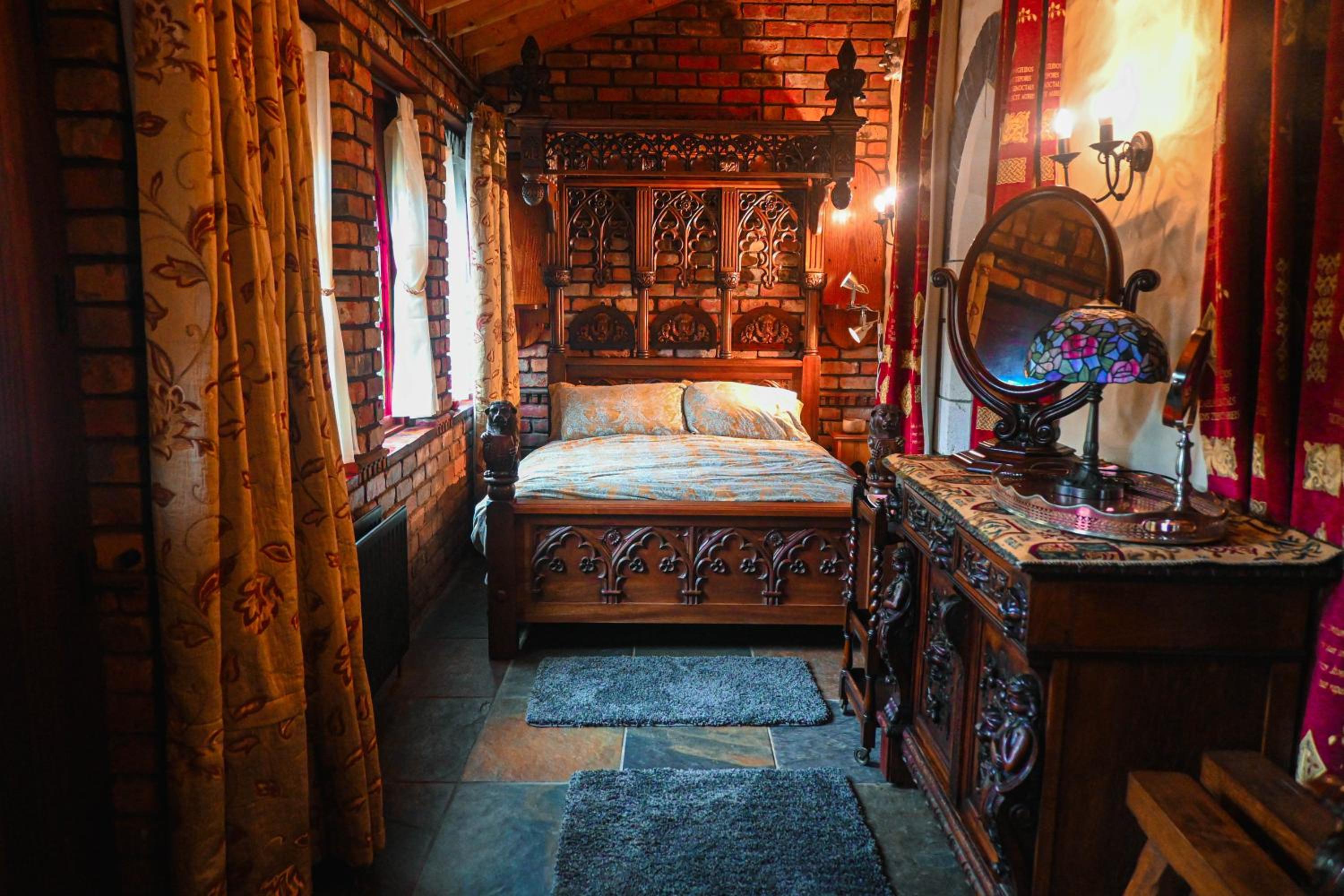 Deluxe Double Room with Shower photo 1