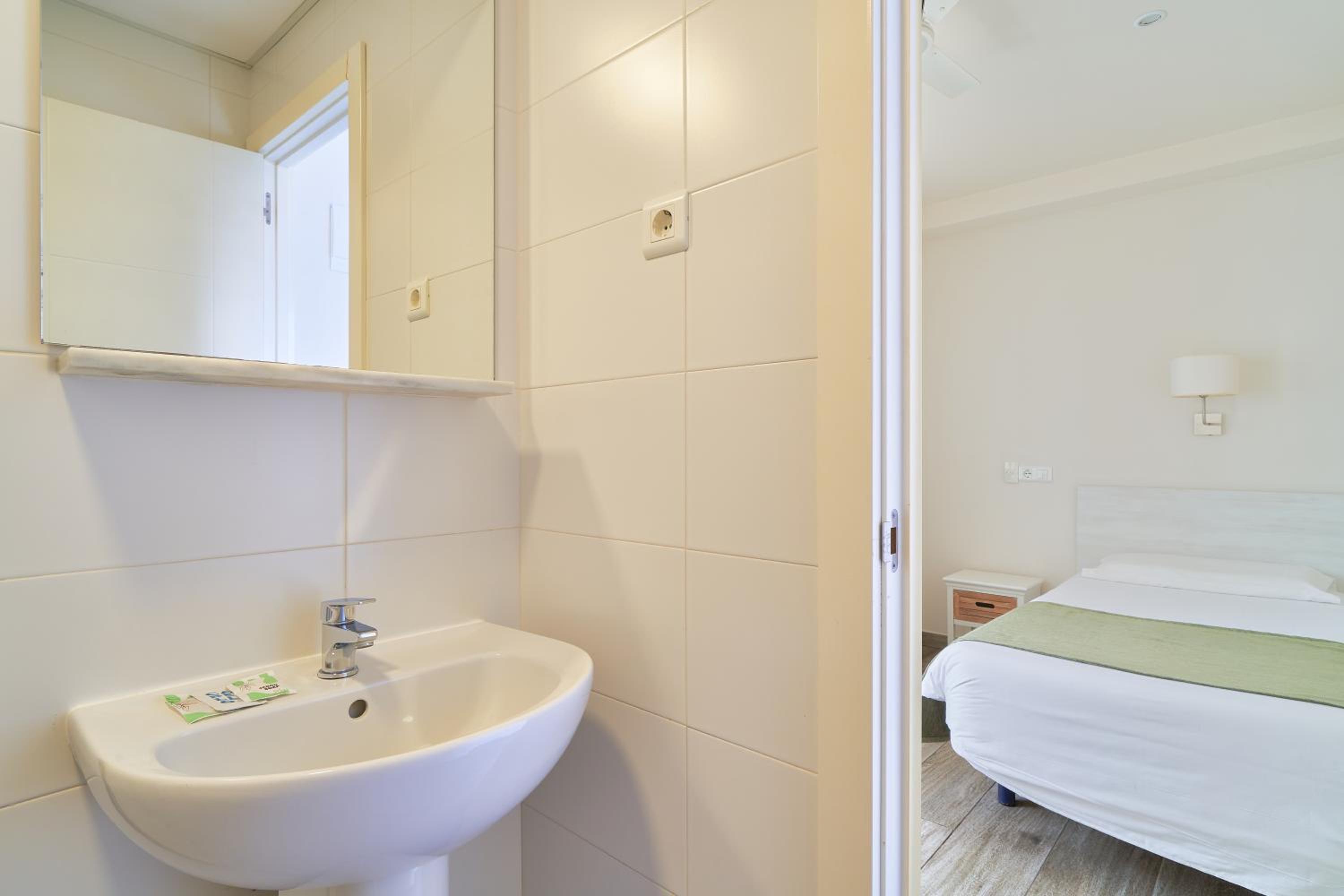 Economy Single Room photo 2