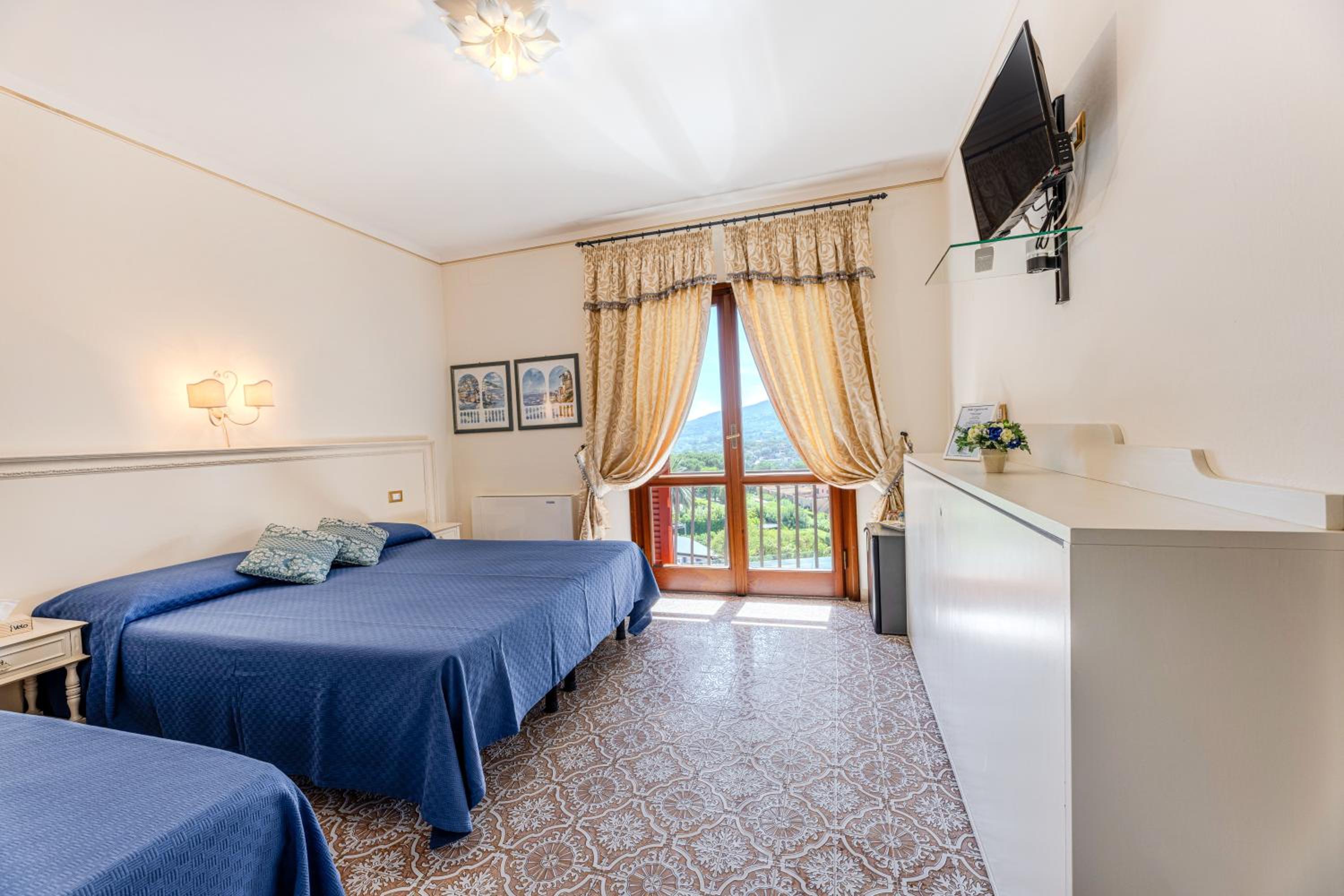 Quadruple Room photo 1