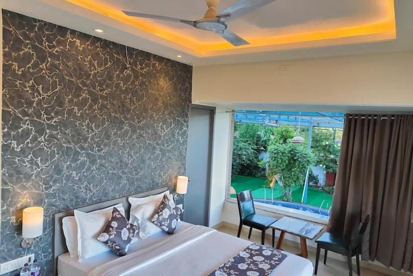 Queen Room With Pool View photo 2