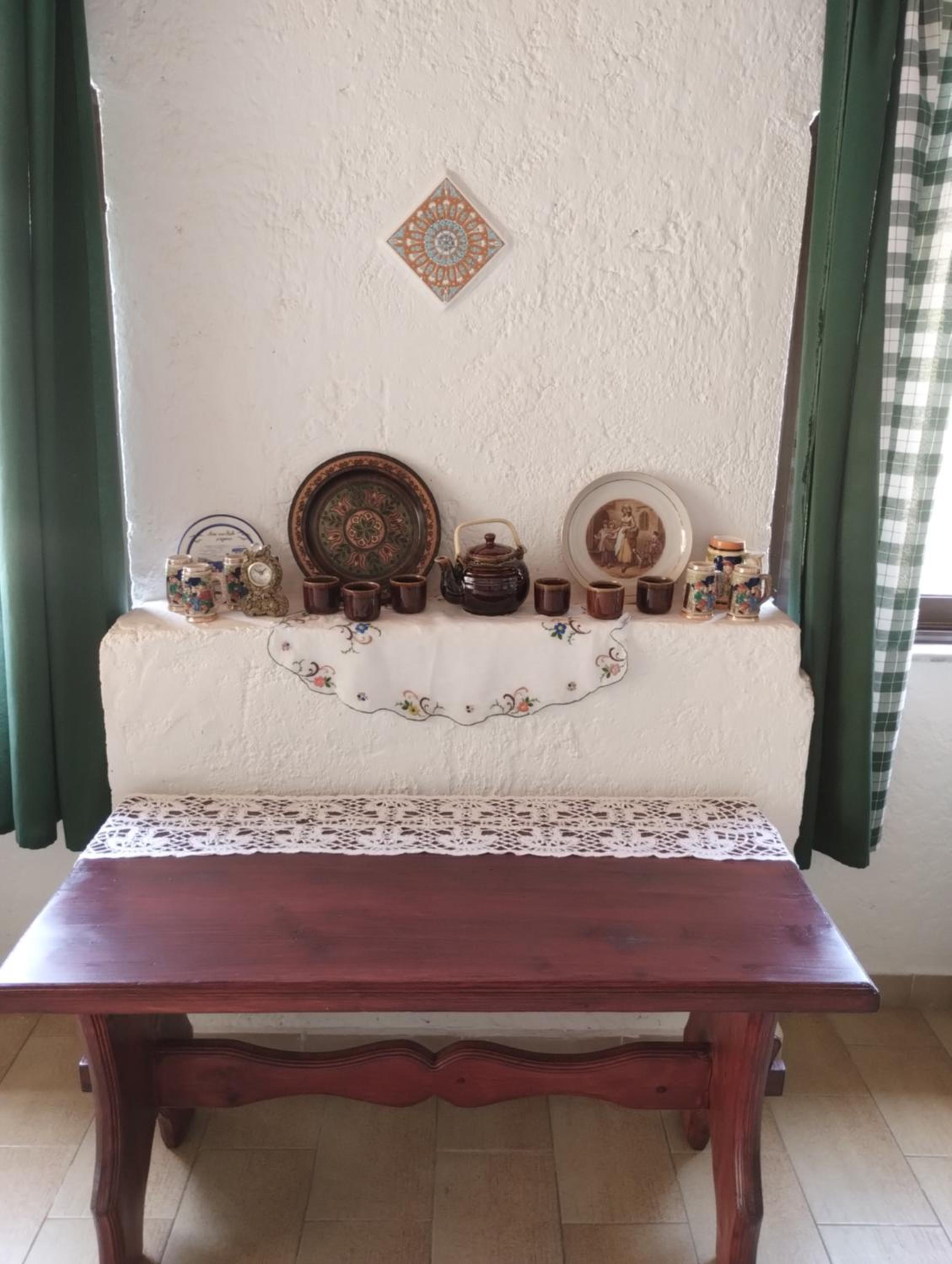 Deluxe Double Room with Balcony - Photo 8