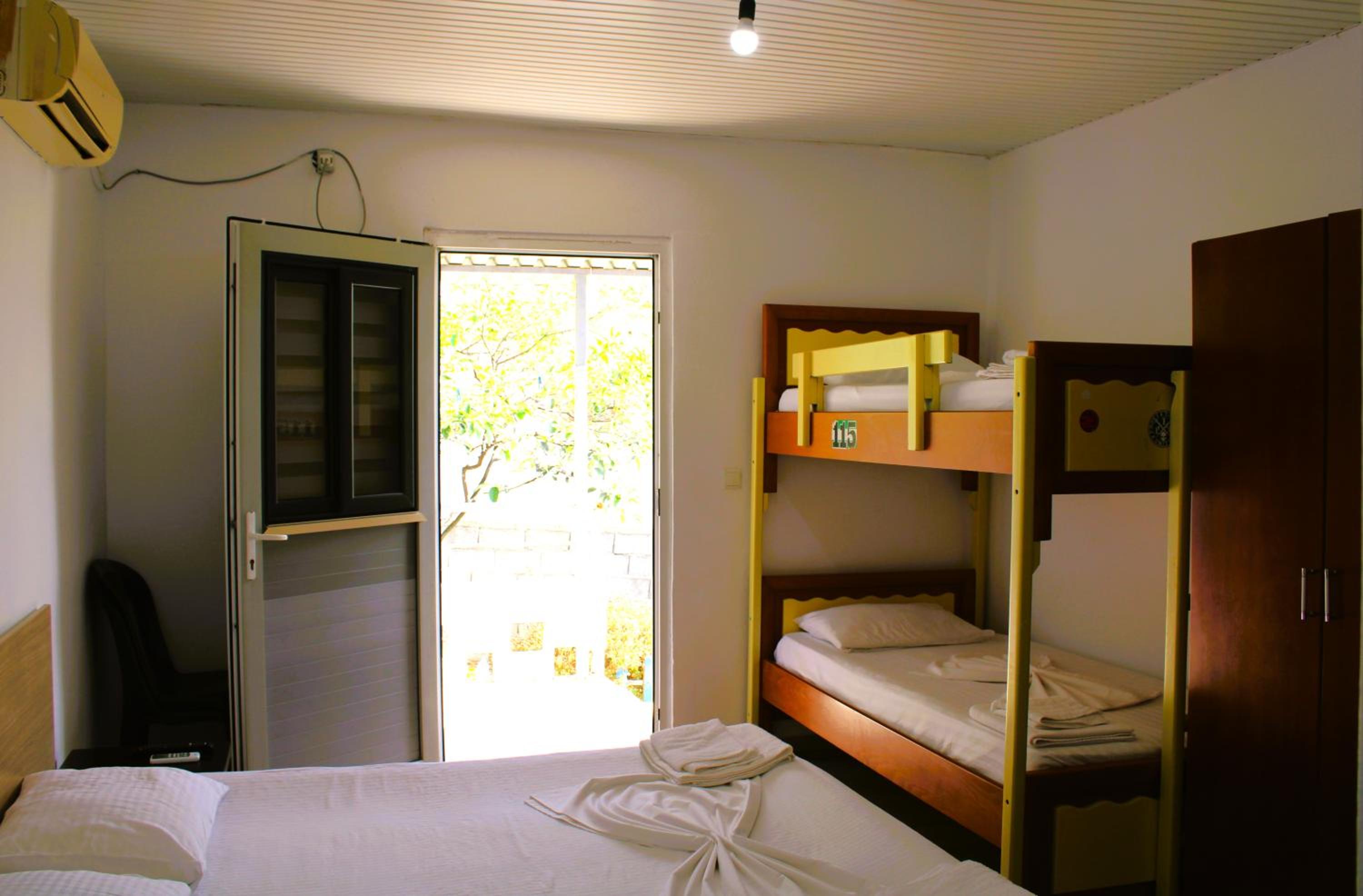 Quadruple Room photo 2