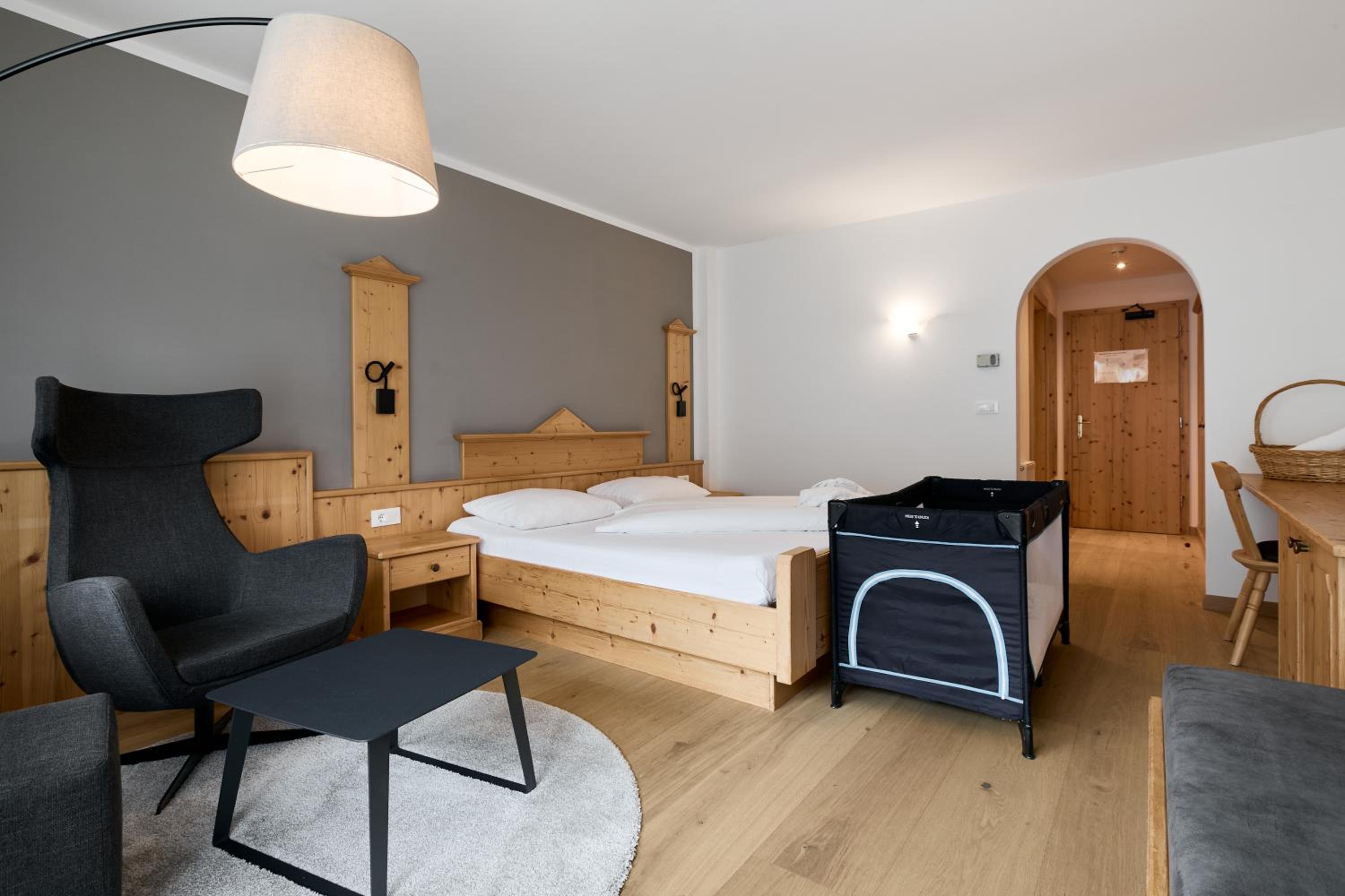 Double Room with Balcony - Photo 1