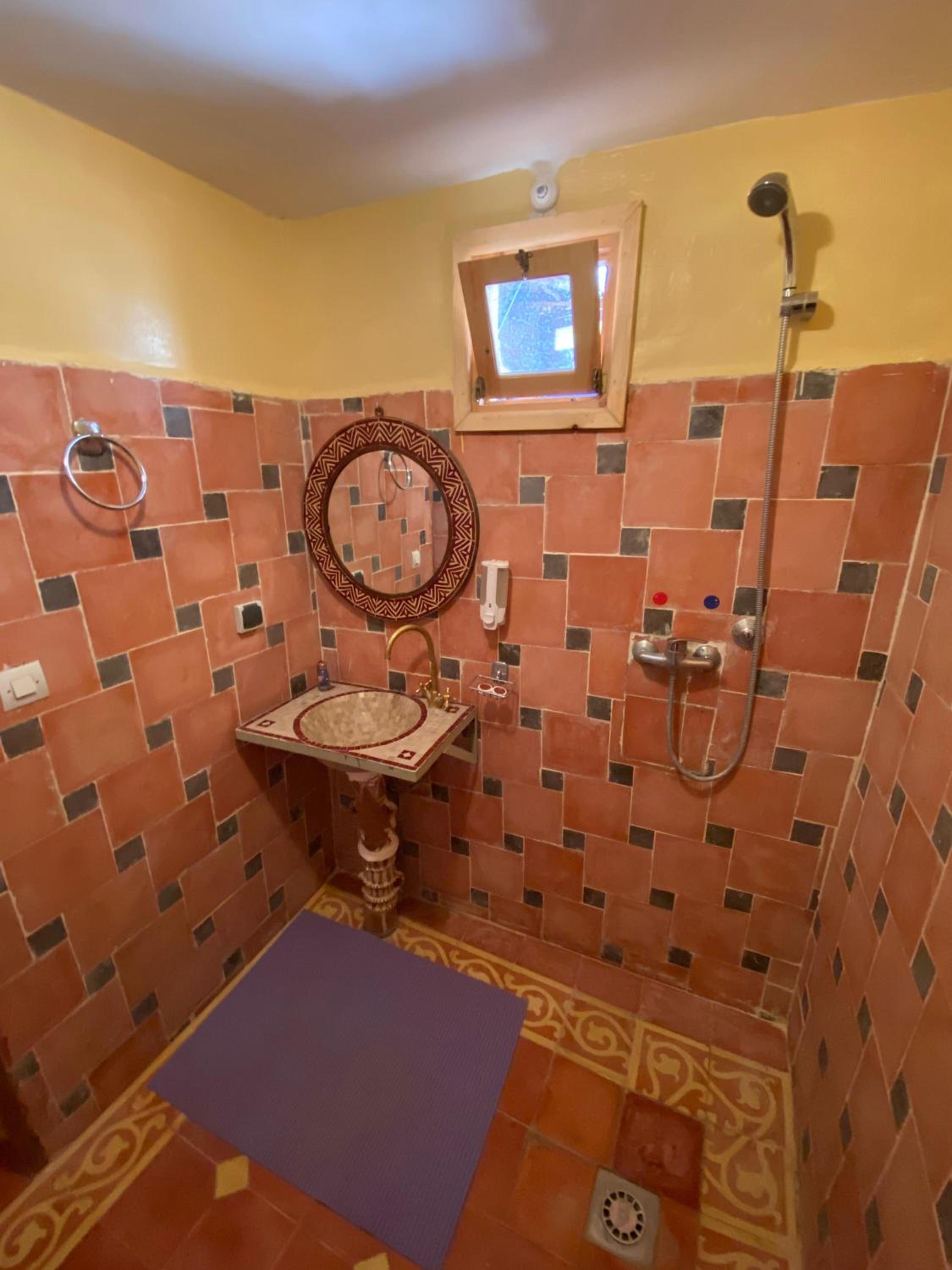 Standard Triple Room - Photo 3