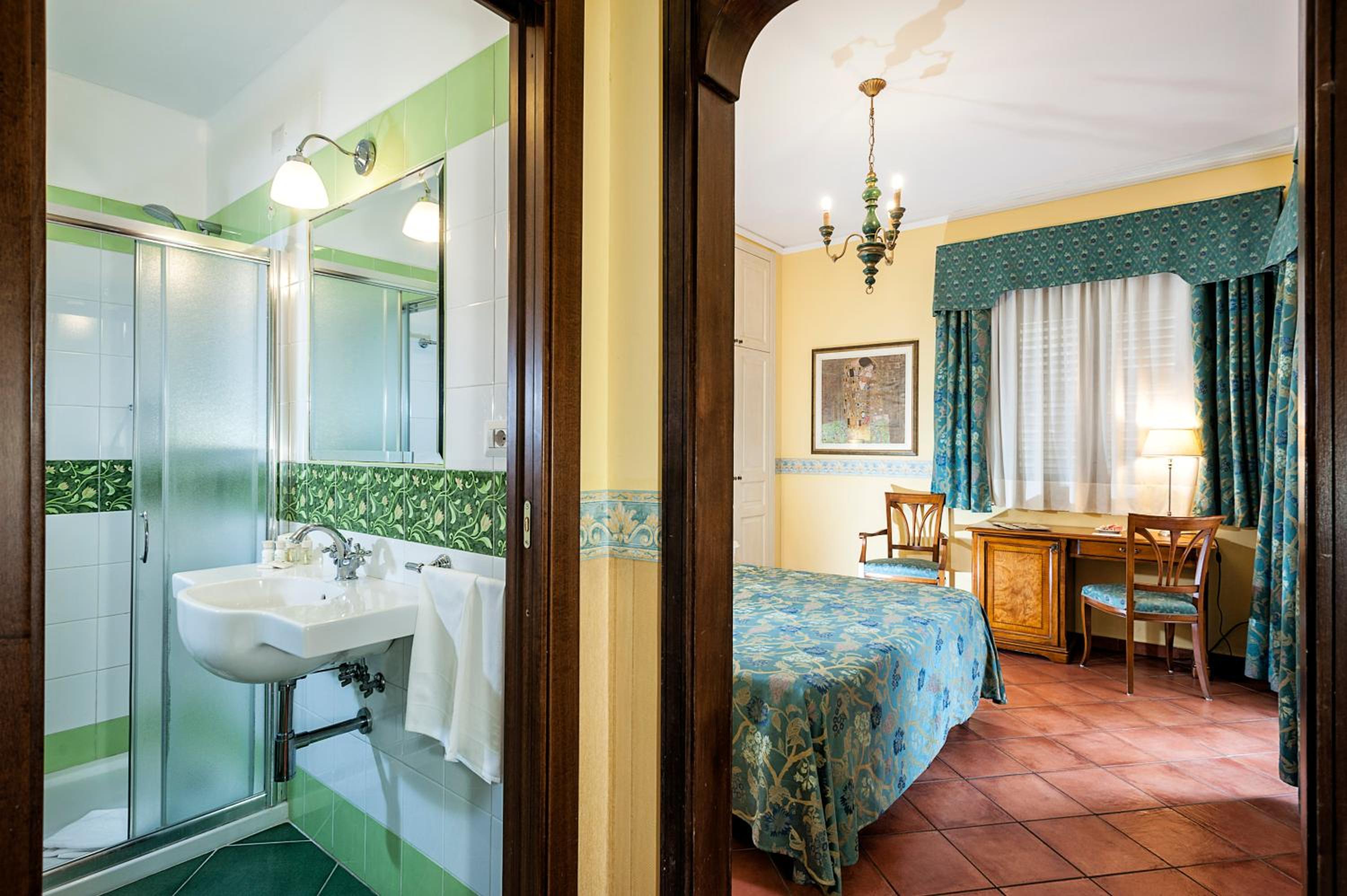 Double or Twin Room photo 2
