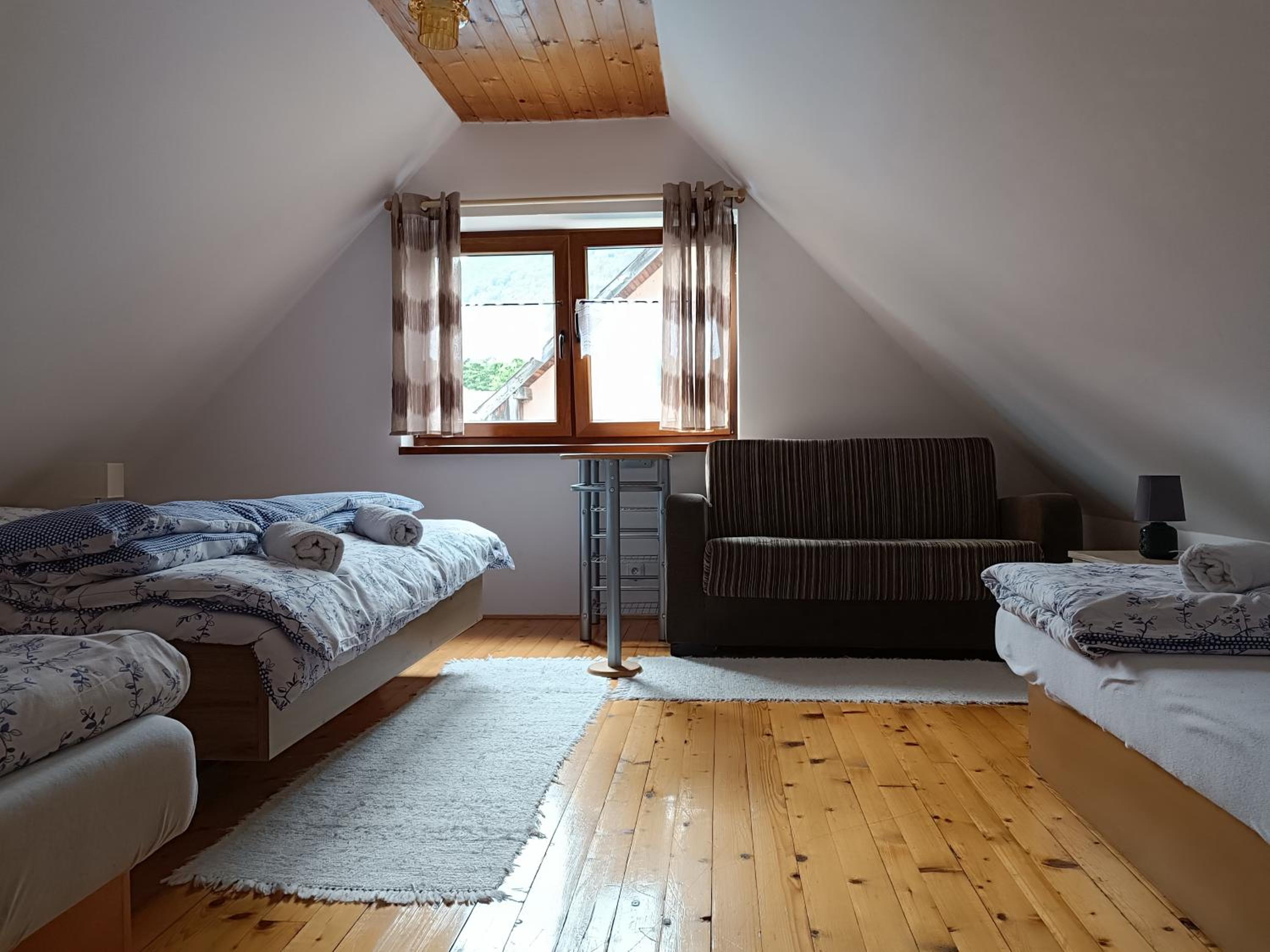 Four-Bedroom House photo 3