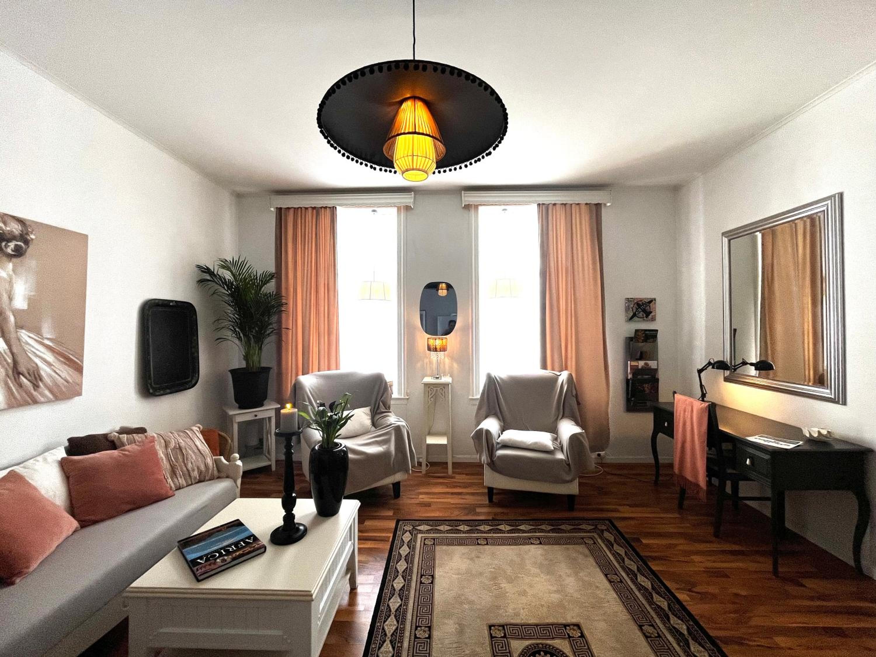 One-Bedroom Apartment photo 3