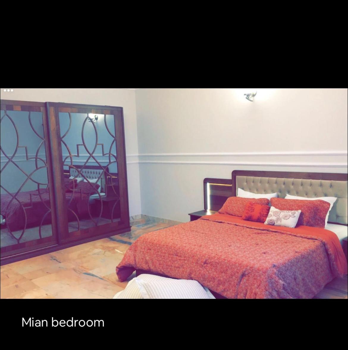 Three-Bedroom Apartment photo 1