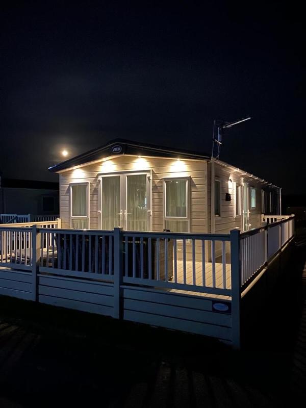 Mobile Home photo 2