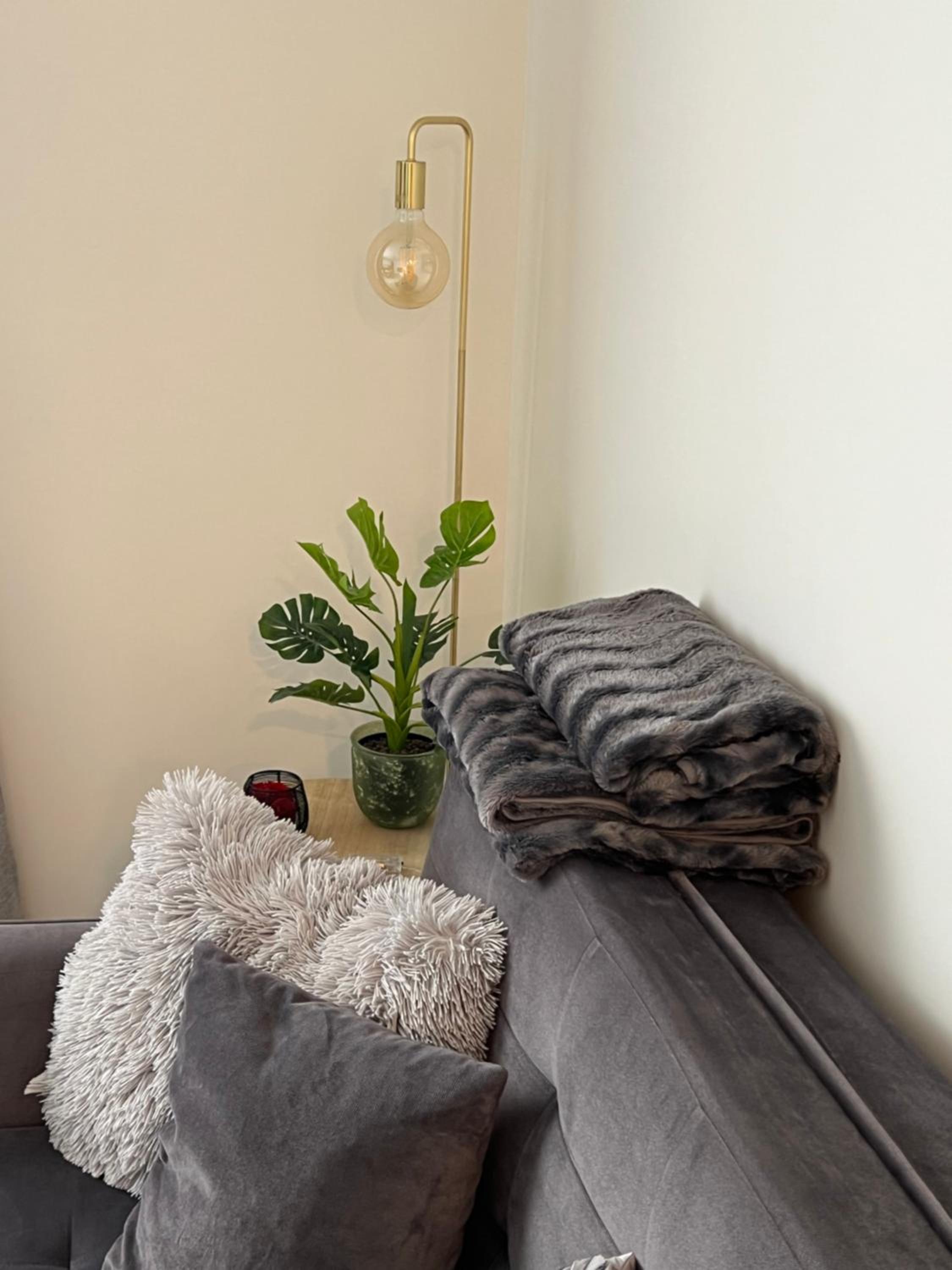 One-Bedroom Apartment - Photo 16