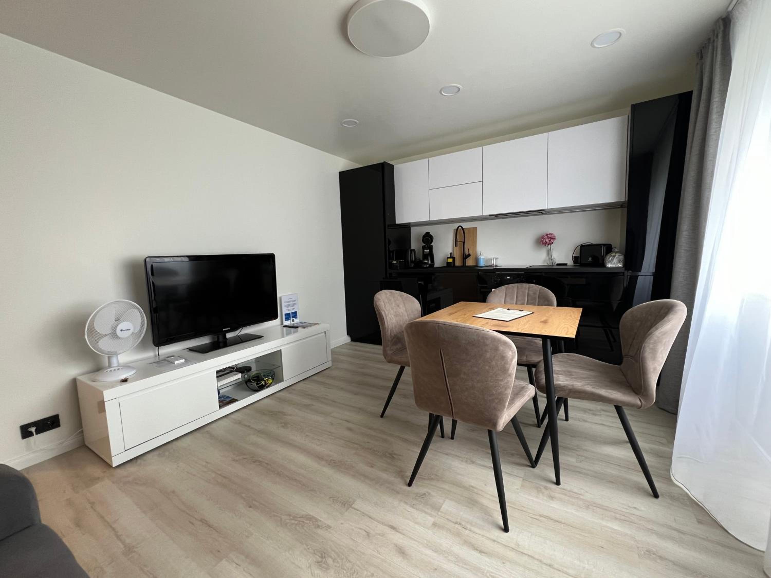 One-Bedroom Apartment - Photo 19