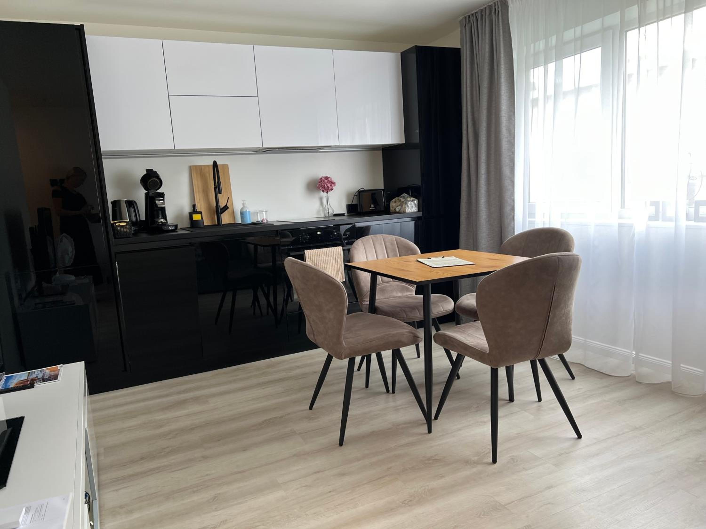 One-Bedroom Apartment - Photo 20