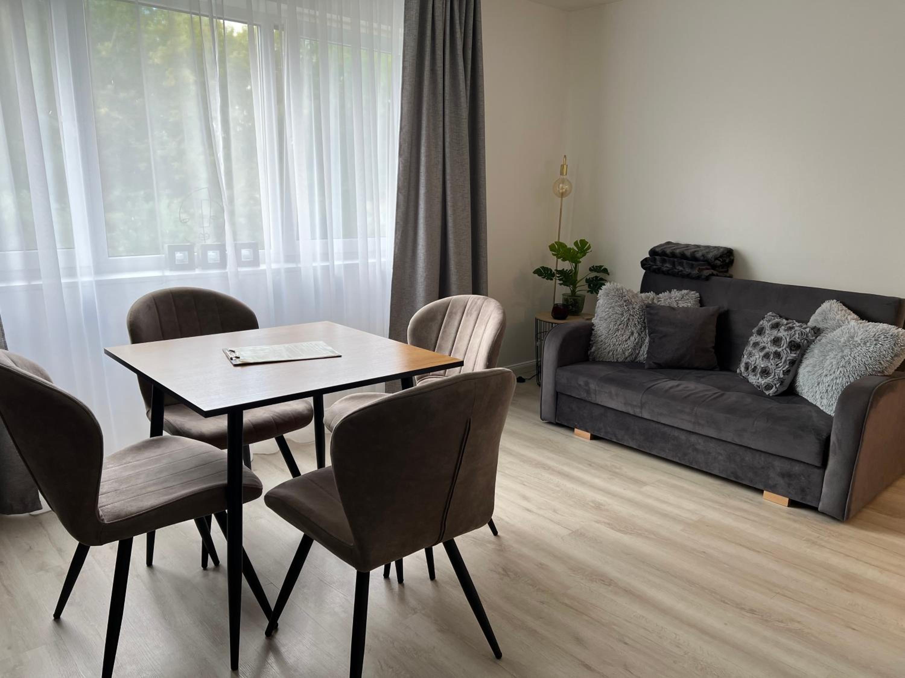 One-Bedroom Apartment - Photo 26