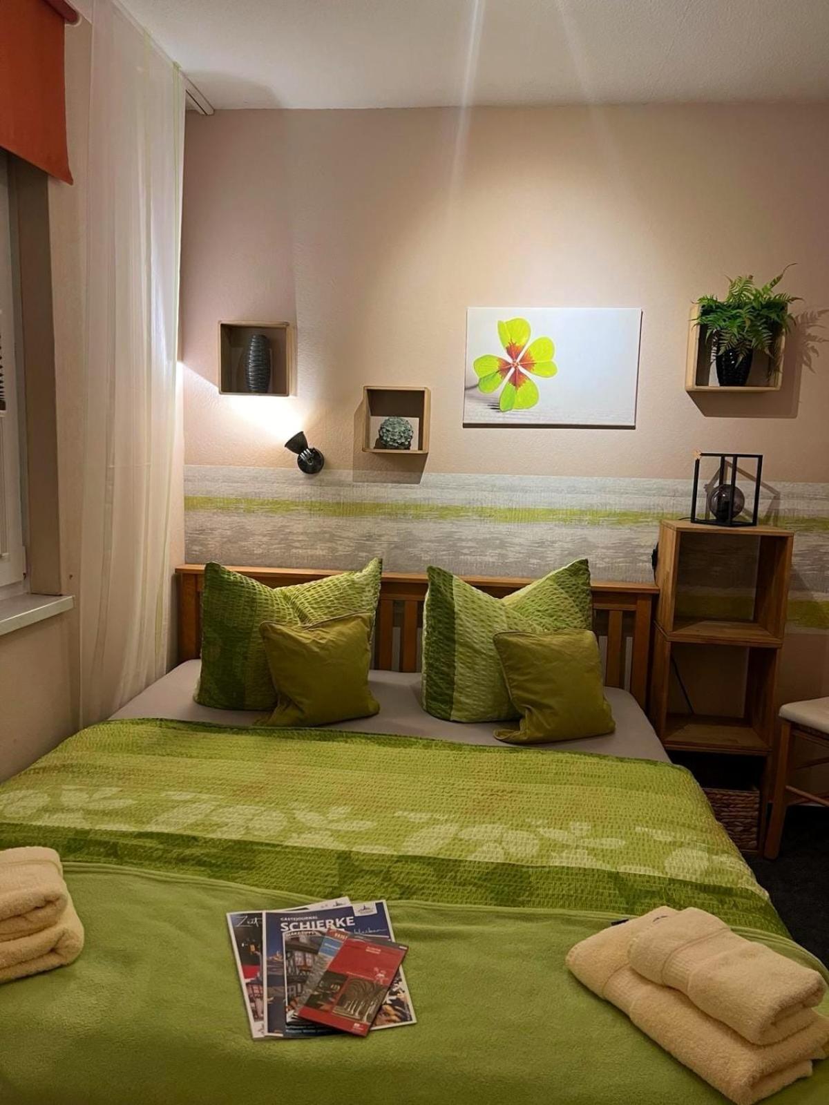 Small Double Room photo 1