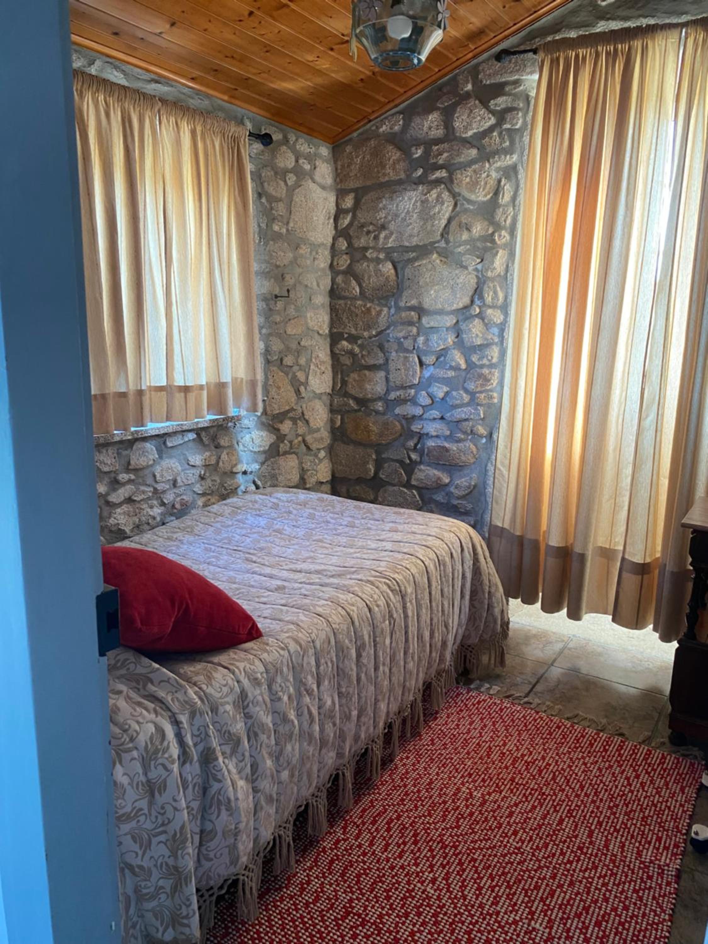 Four-Bedroom House - Photo 36