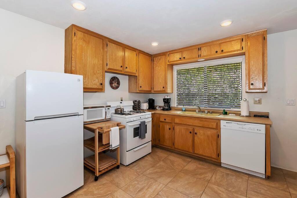 Two-Bedroom House photo 2