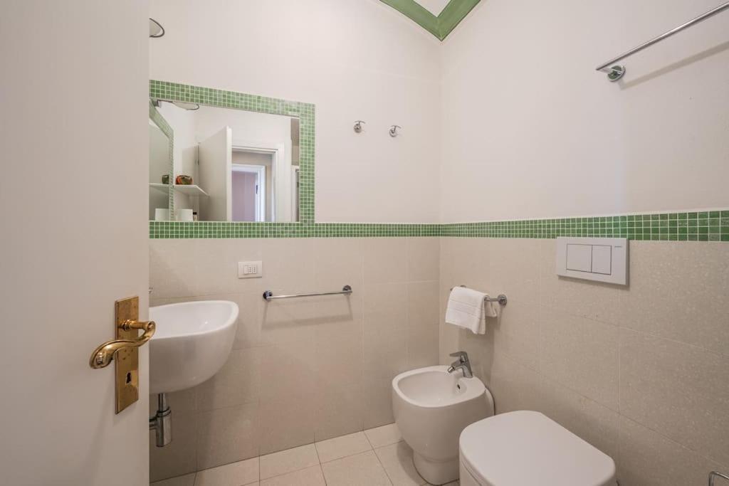 Villa photo 2