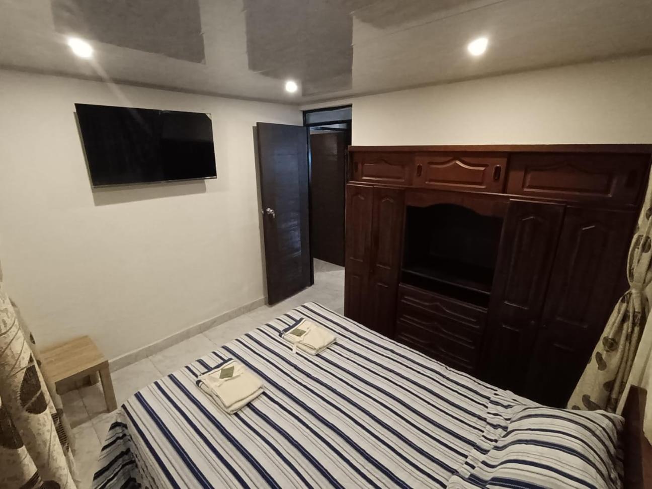 Three-Bedroom Apartment with Mountain View photo 2