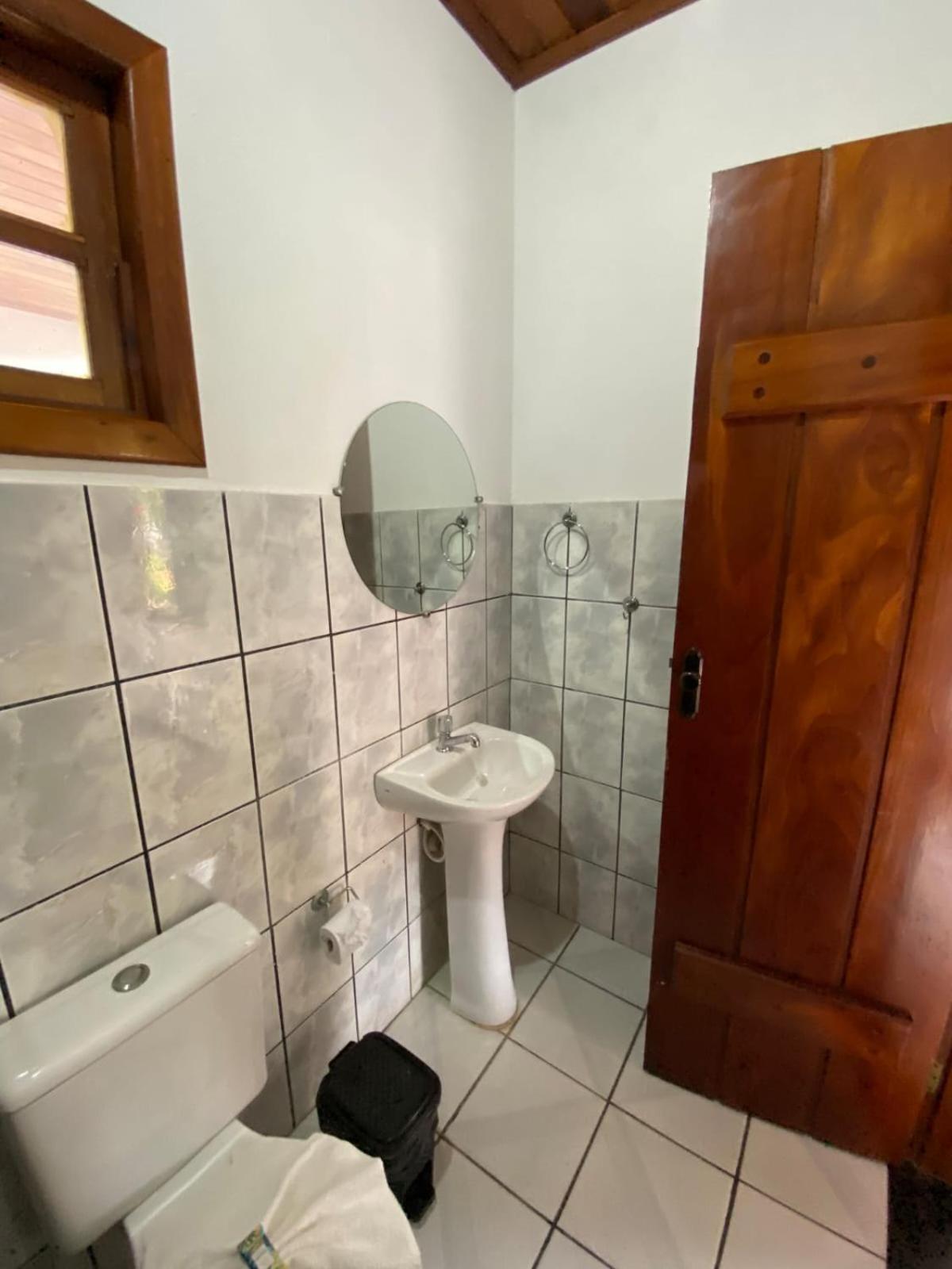 Large Double Room - Photo 7