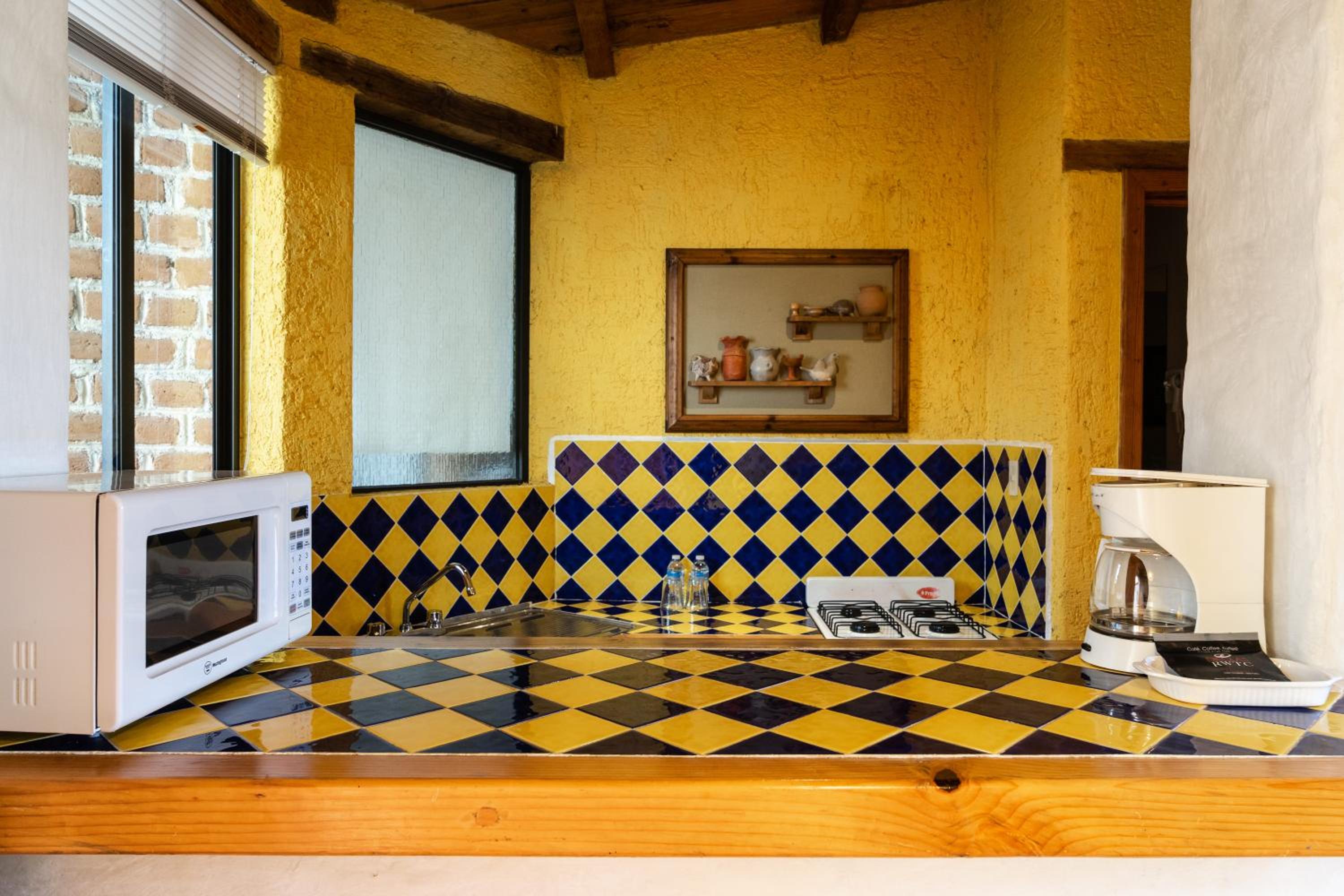 Deluxe Queen Room - Photo 2