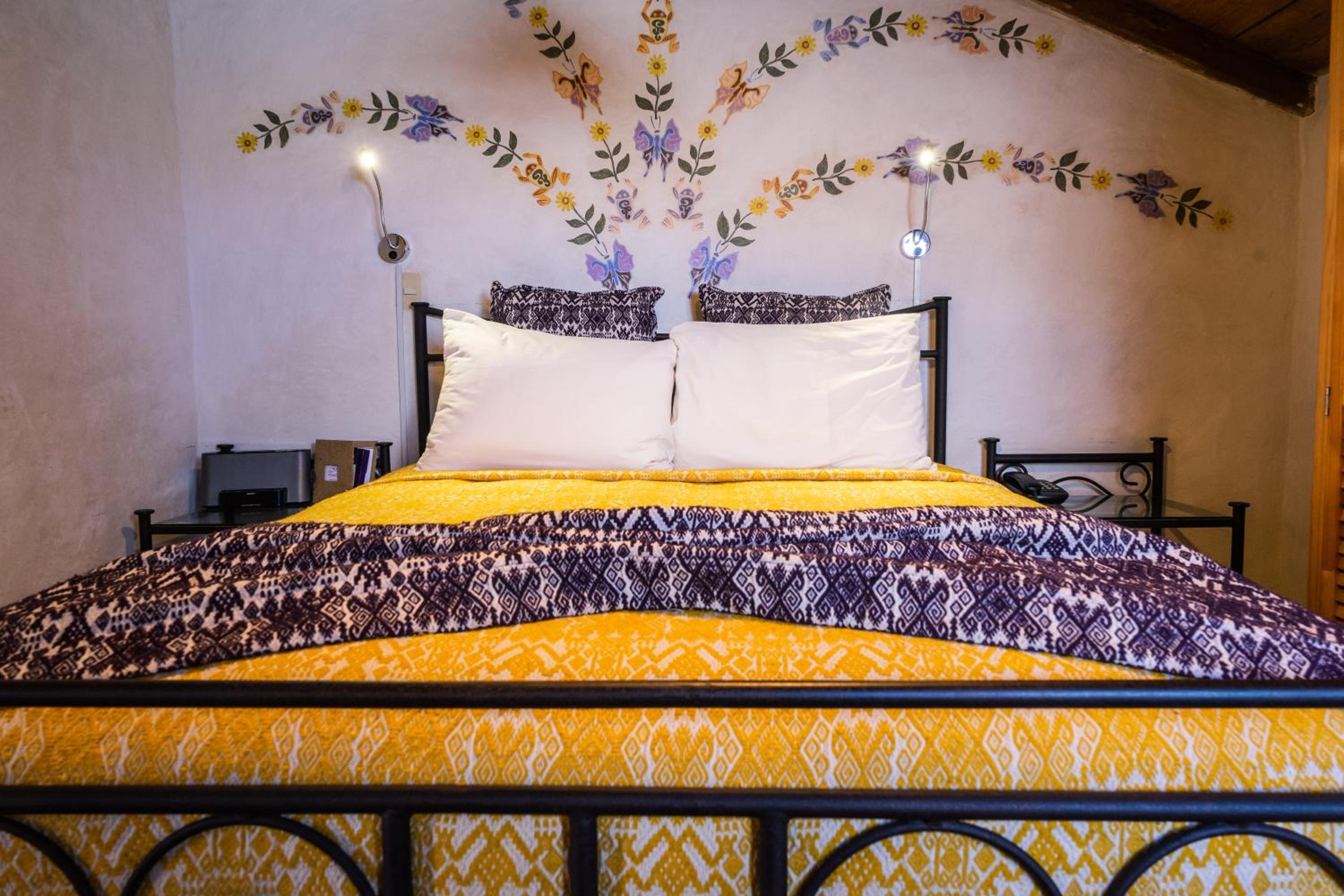 Deluxe Queen Room - Photo 3