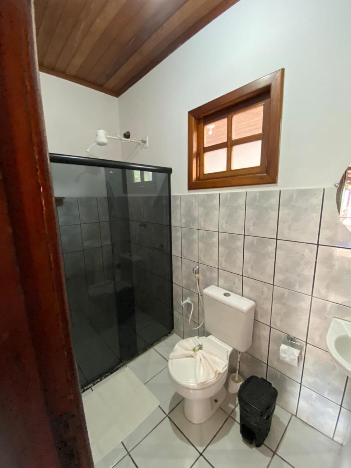 Large Double Room - Photo 9