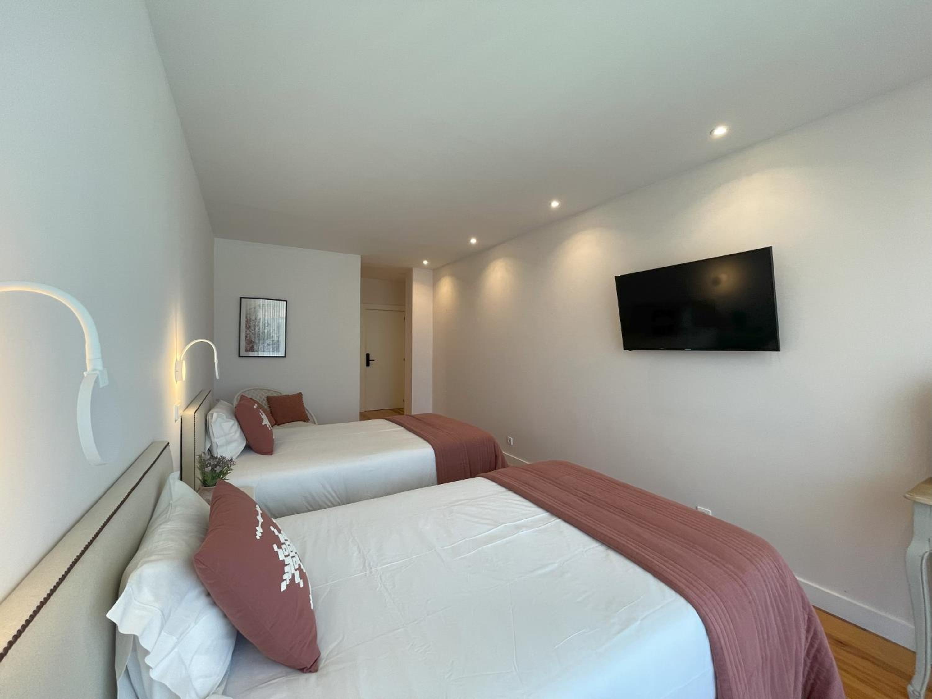 Twin Room with Balcony photo 2