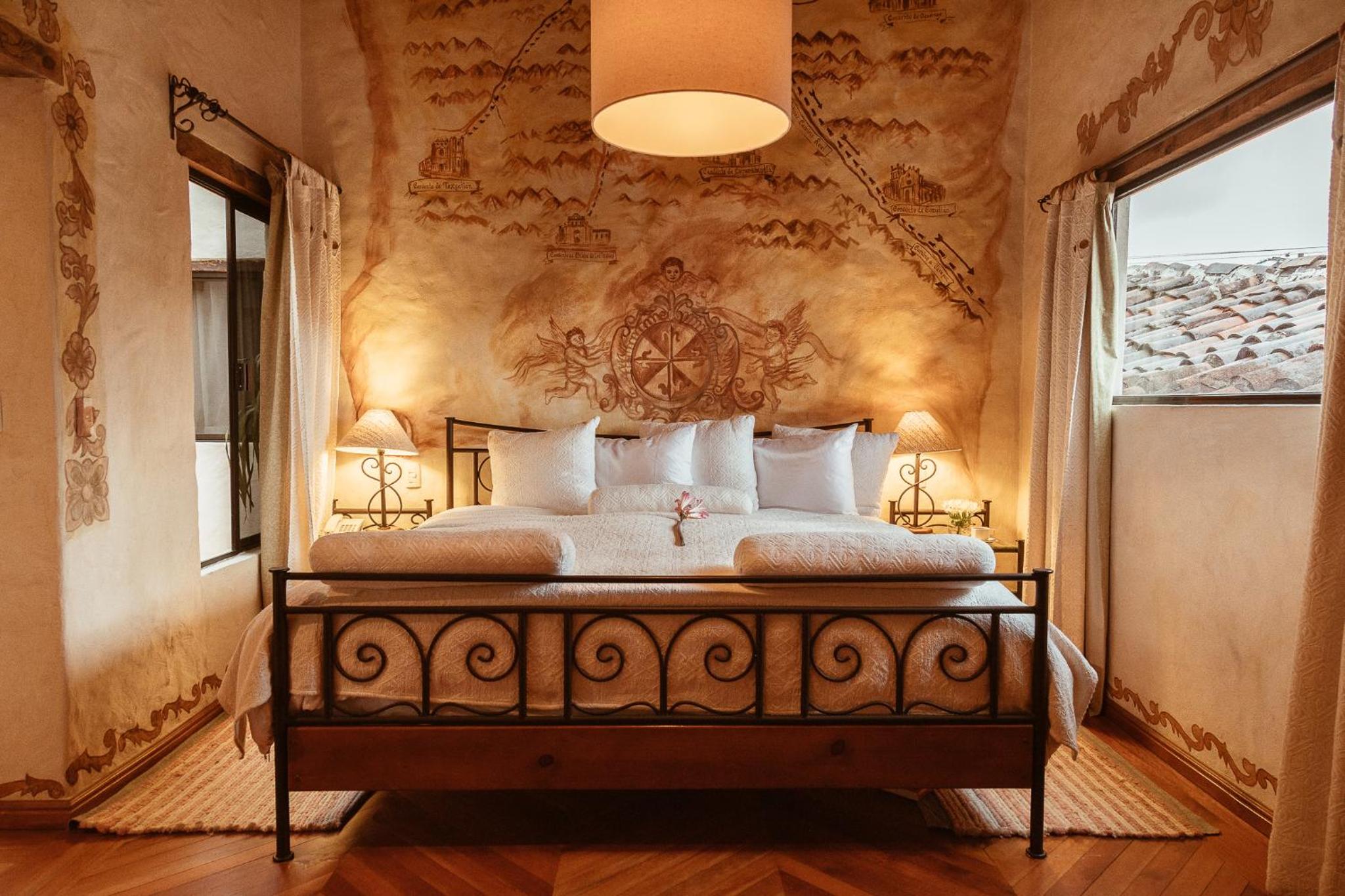 Deluxe King Room - Photo 8