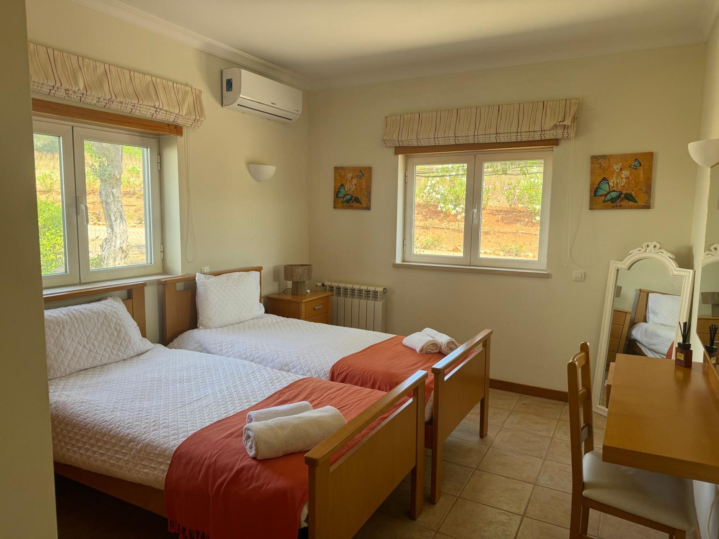 Three-Bedroom Villa photo 3