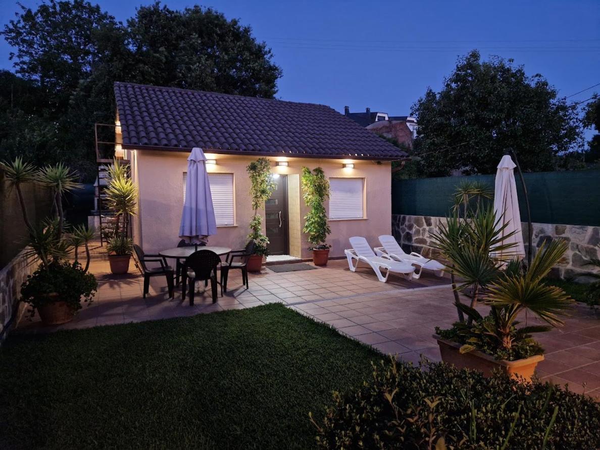 Two-Bedroom House photo 3