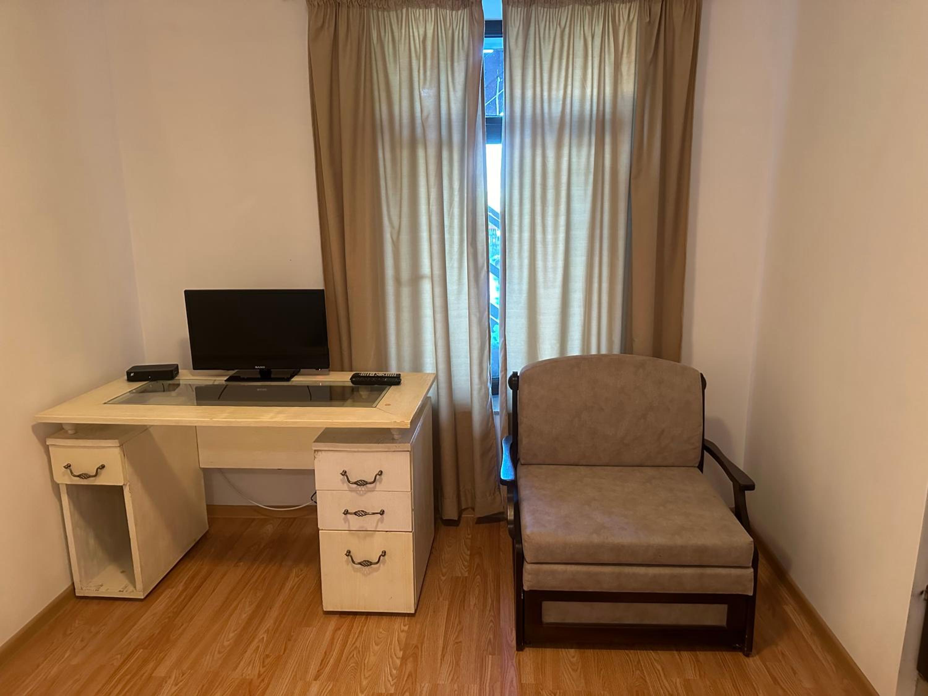 Standard Family Room photo 1