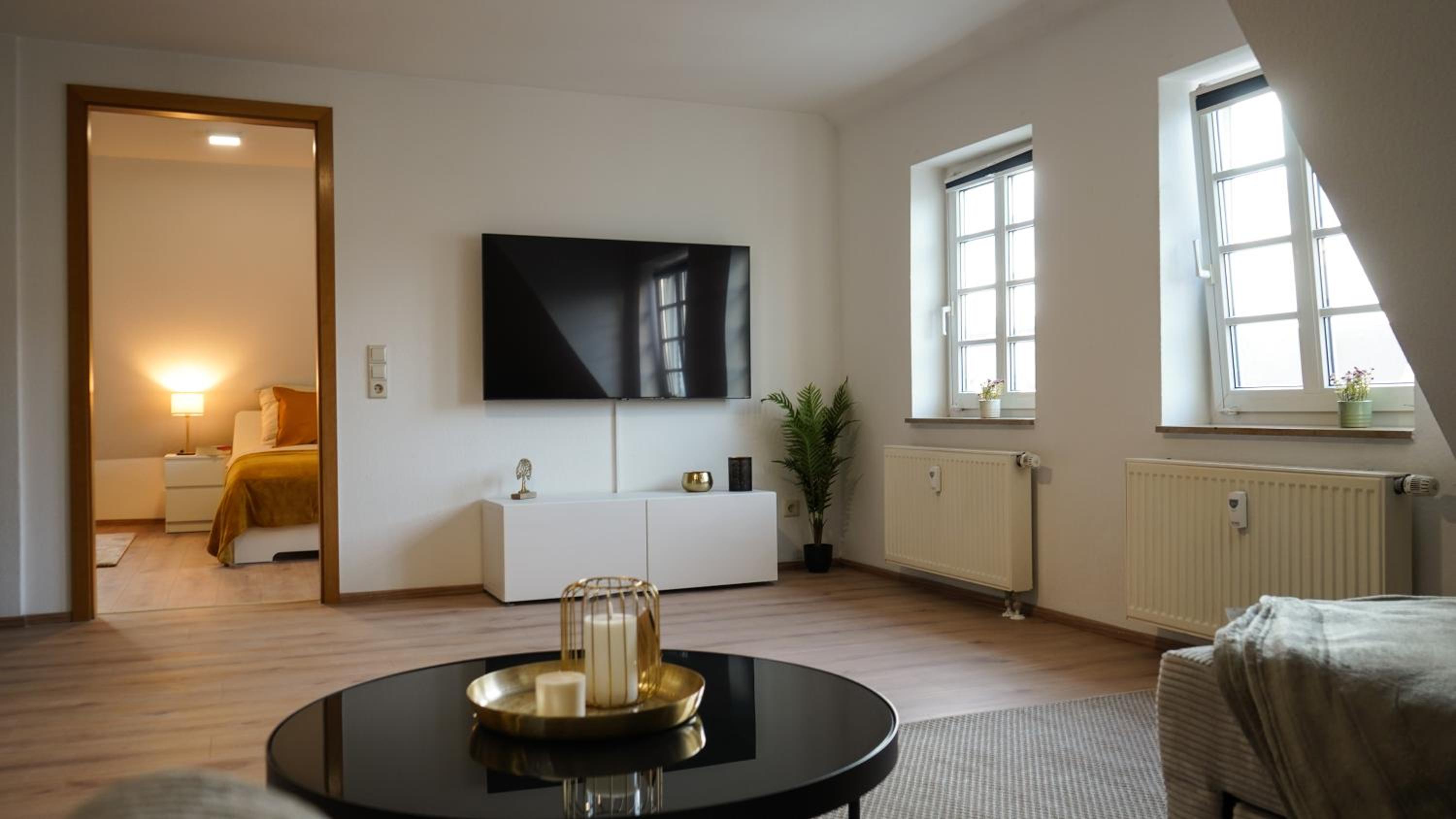 One-Bedroom Apartment photo 1