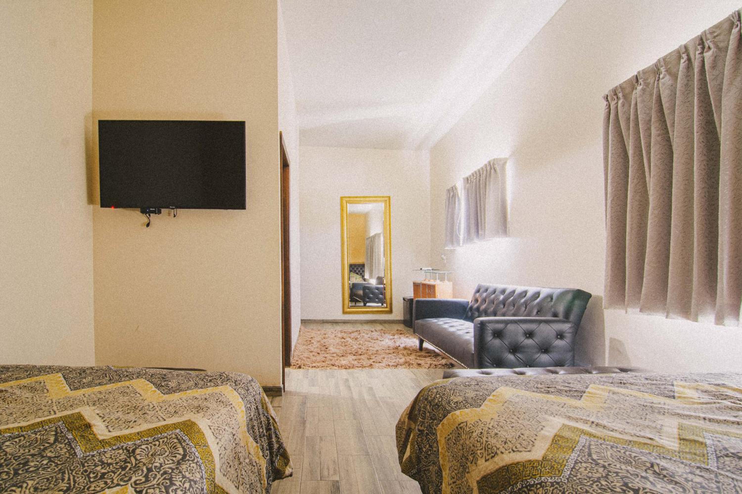 Twin Room with Private Bathroom