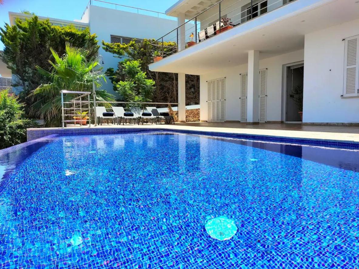 Villa With Private Pool photo 2
