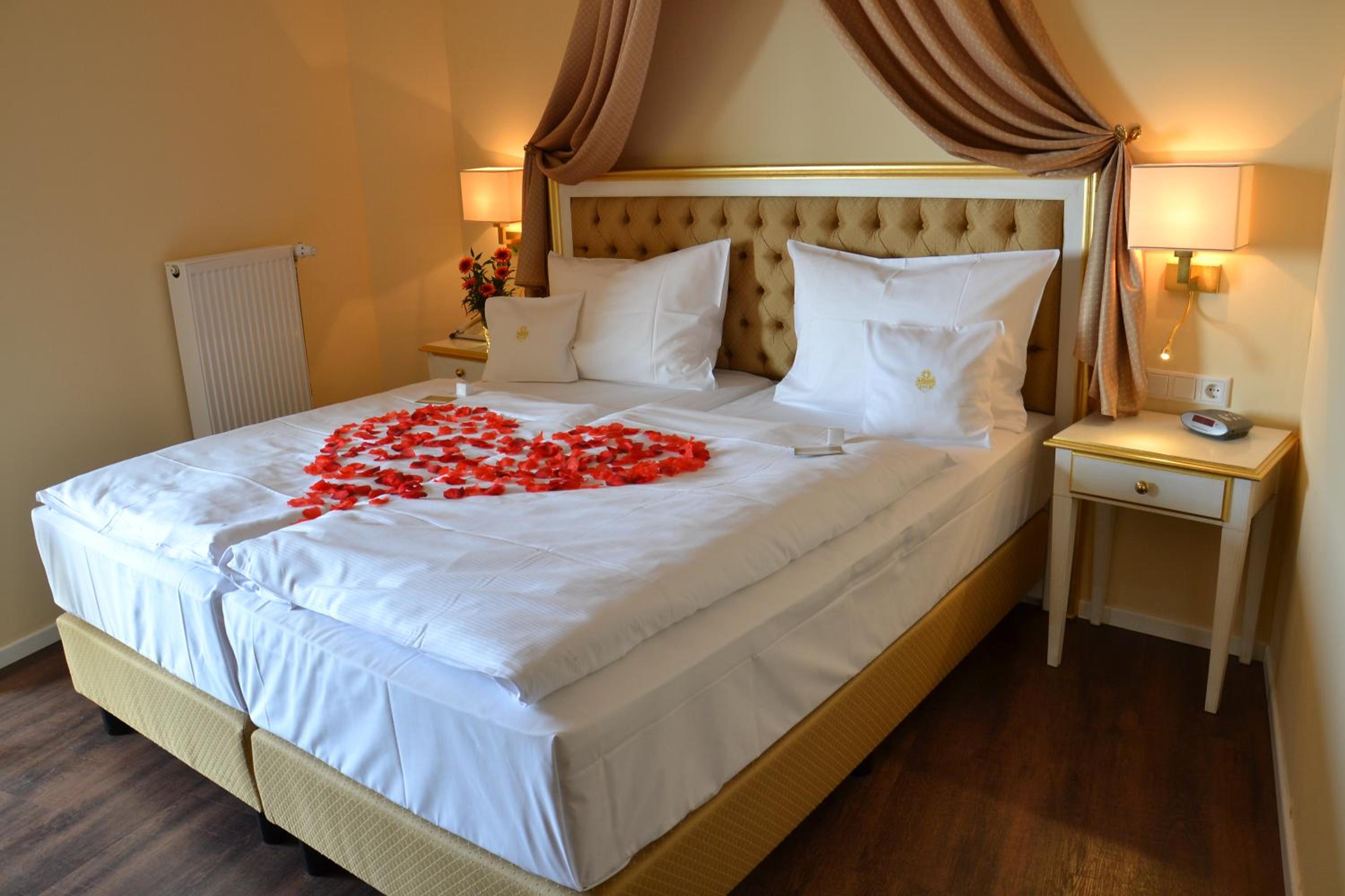 Double Room - Photo 2