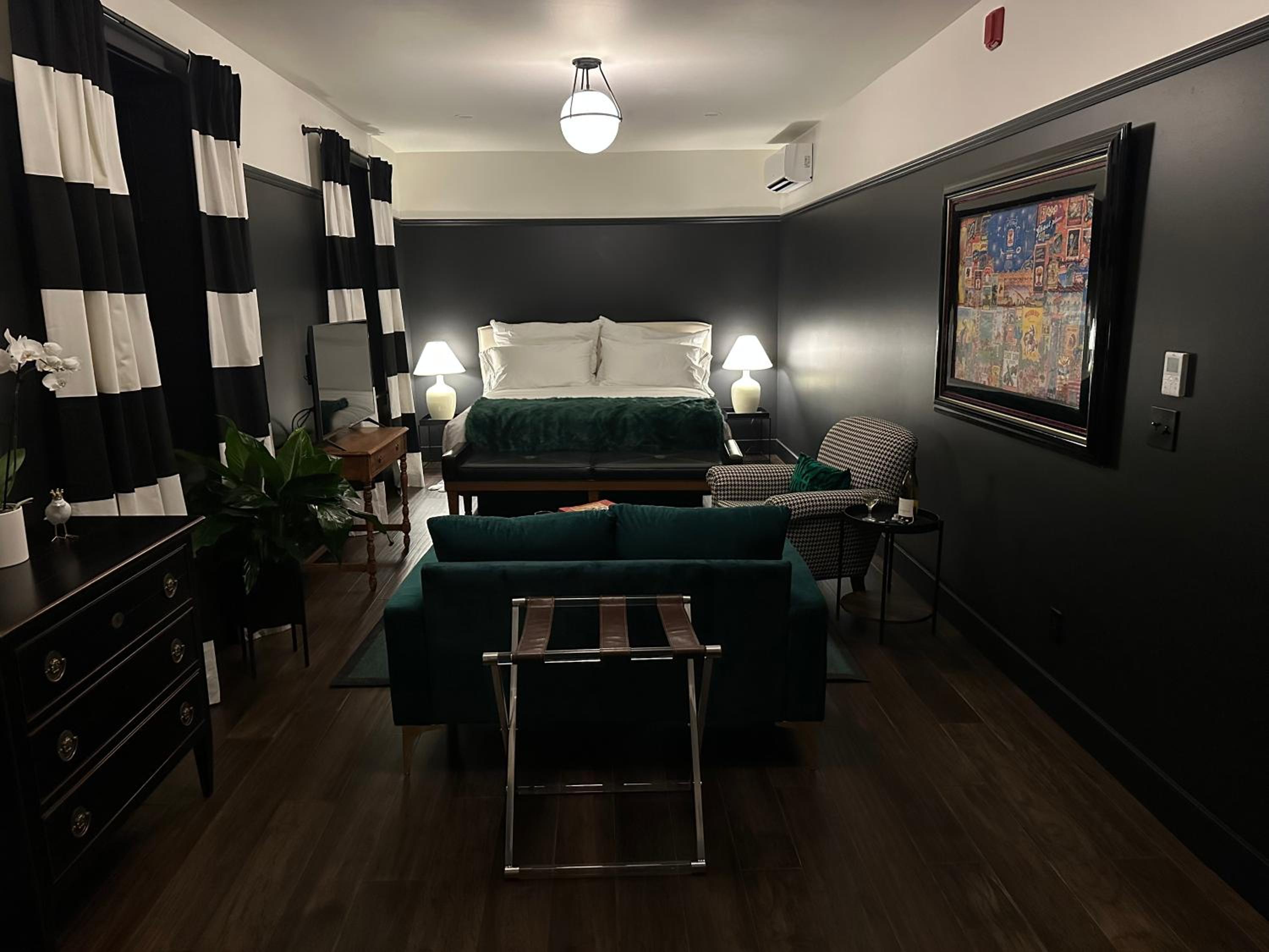 Deluxe Junior Suite photo 1