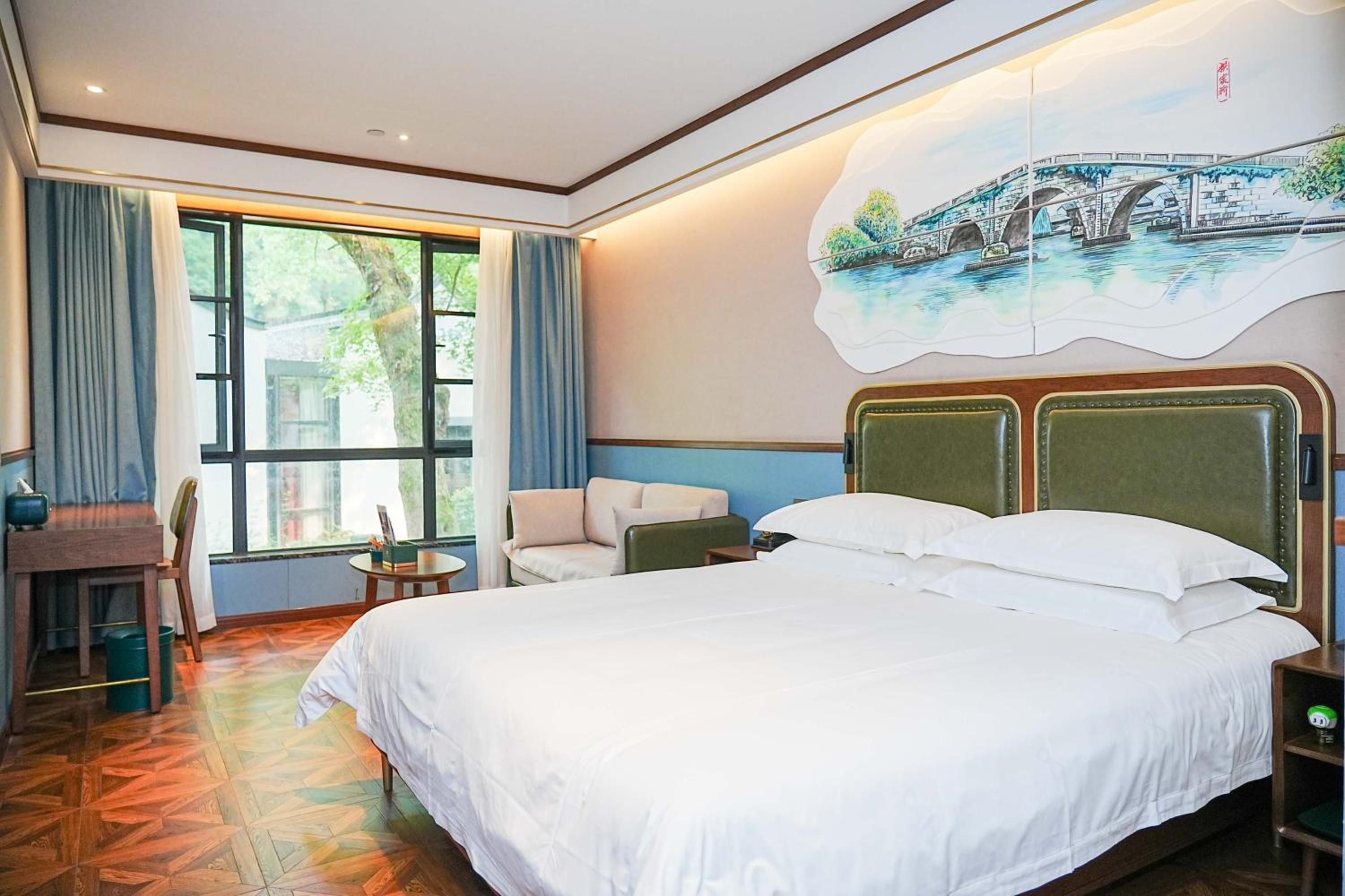 Deluxe Double Room photo 3