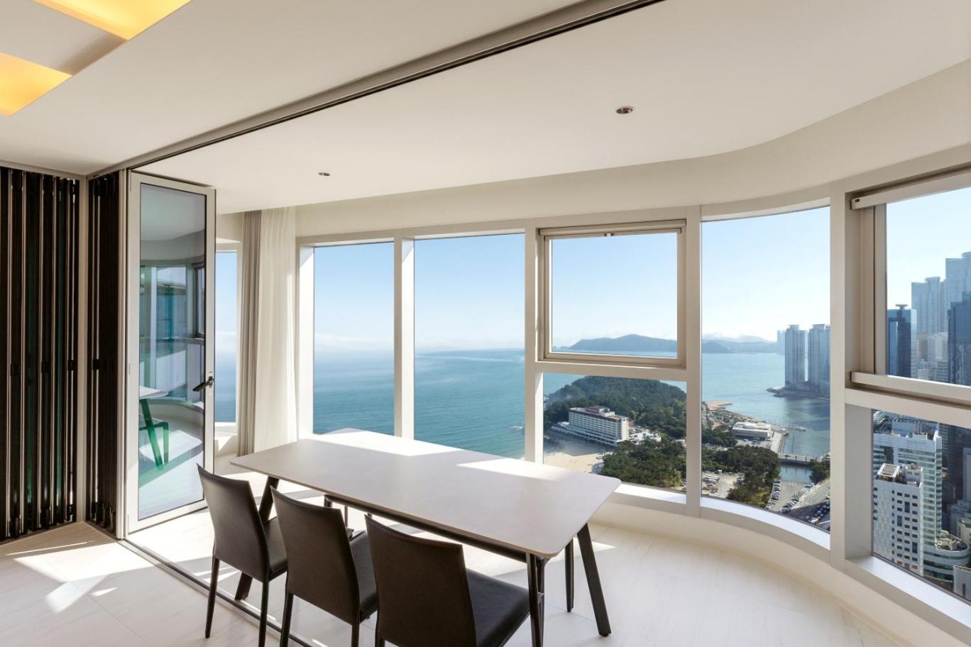 Panorama Suite Pent with Full Ocean View - Photo 3