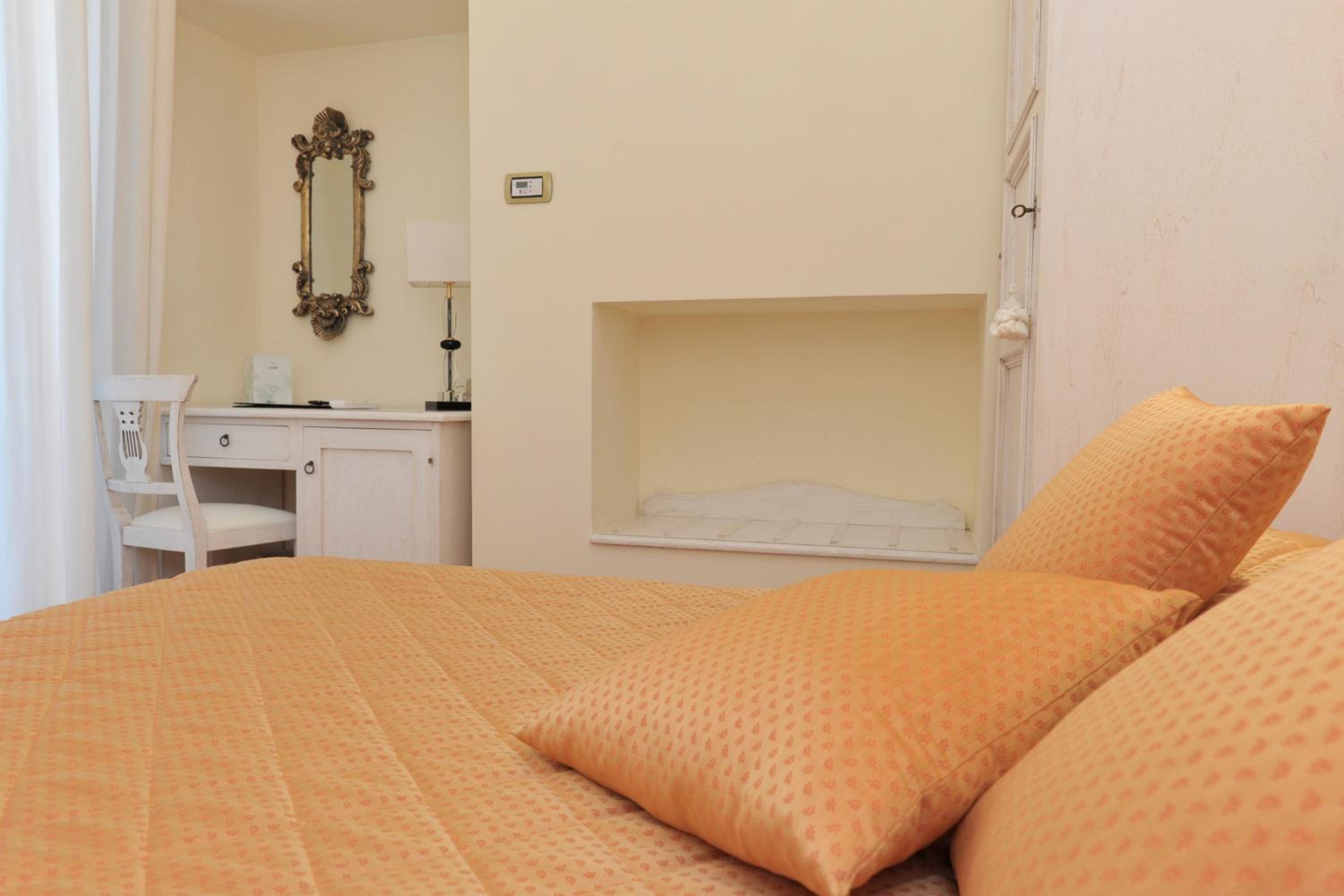 Economy Double Room - Photo 2